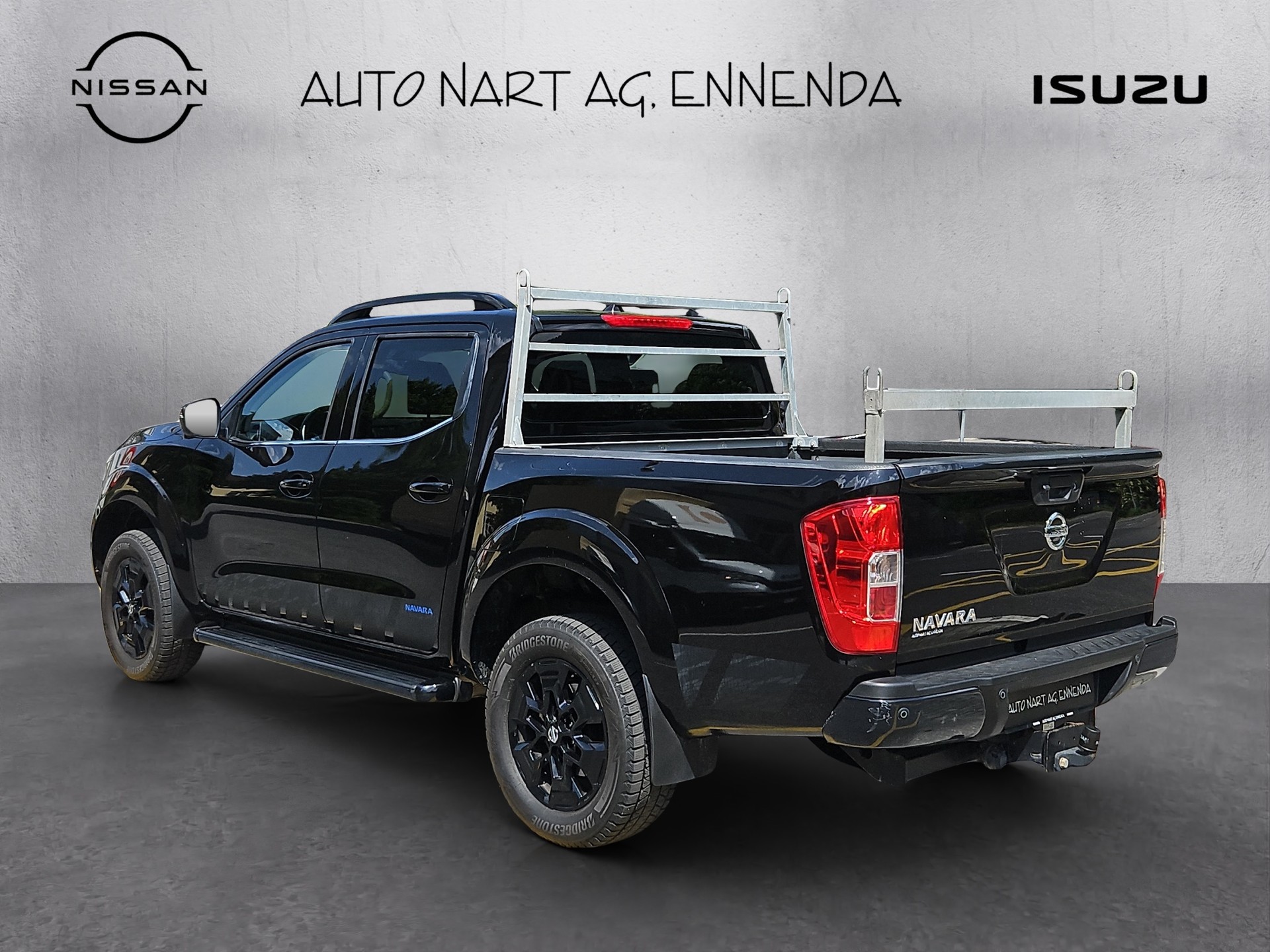 NISSAN Navara DC N-Guard 4WD-image-2