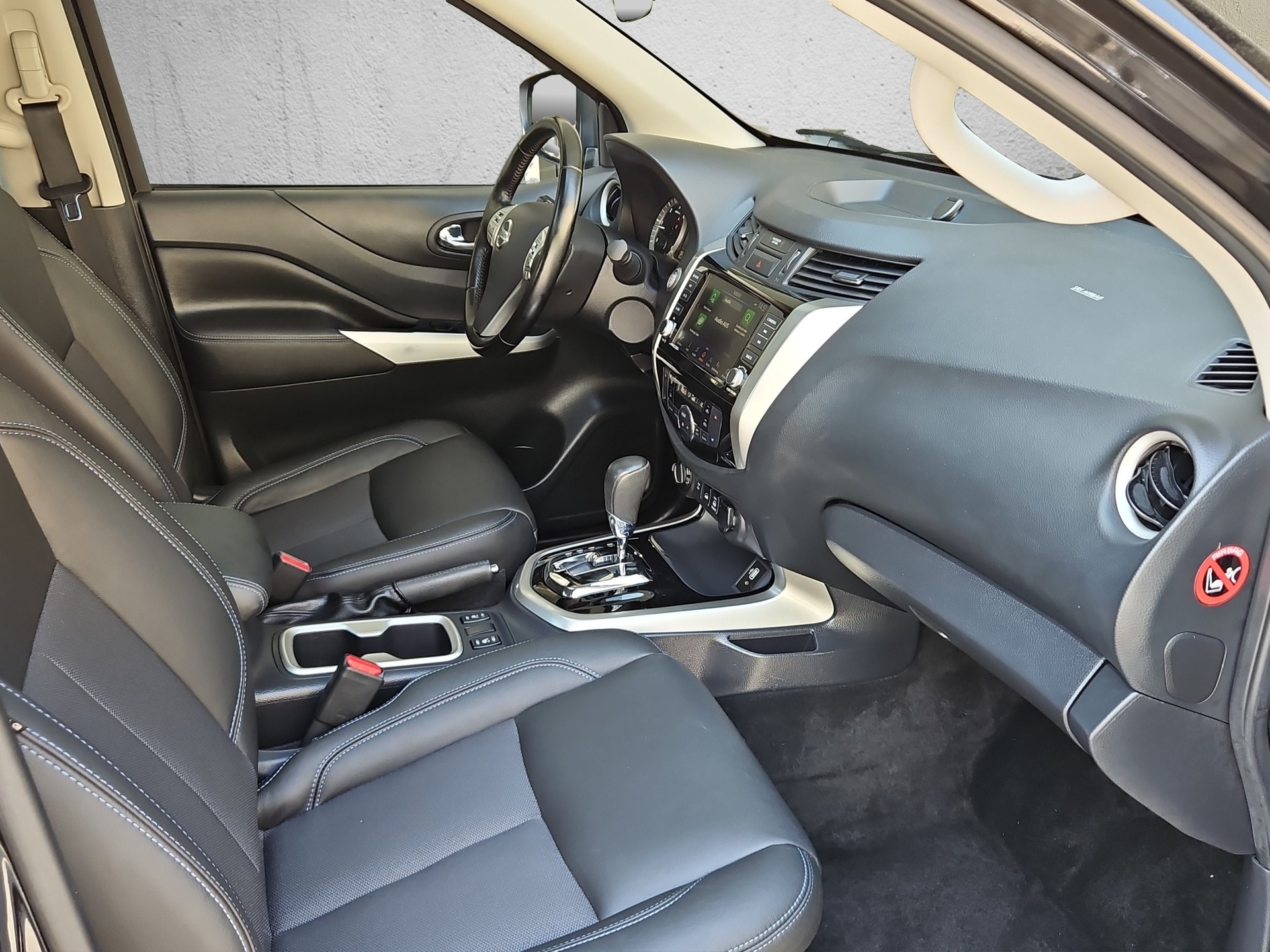 NISSAN Navara DC N-Guard 4WD-image-18