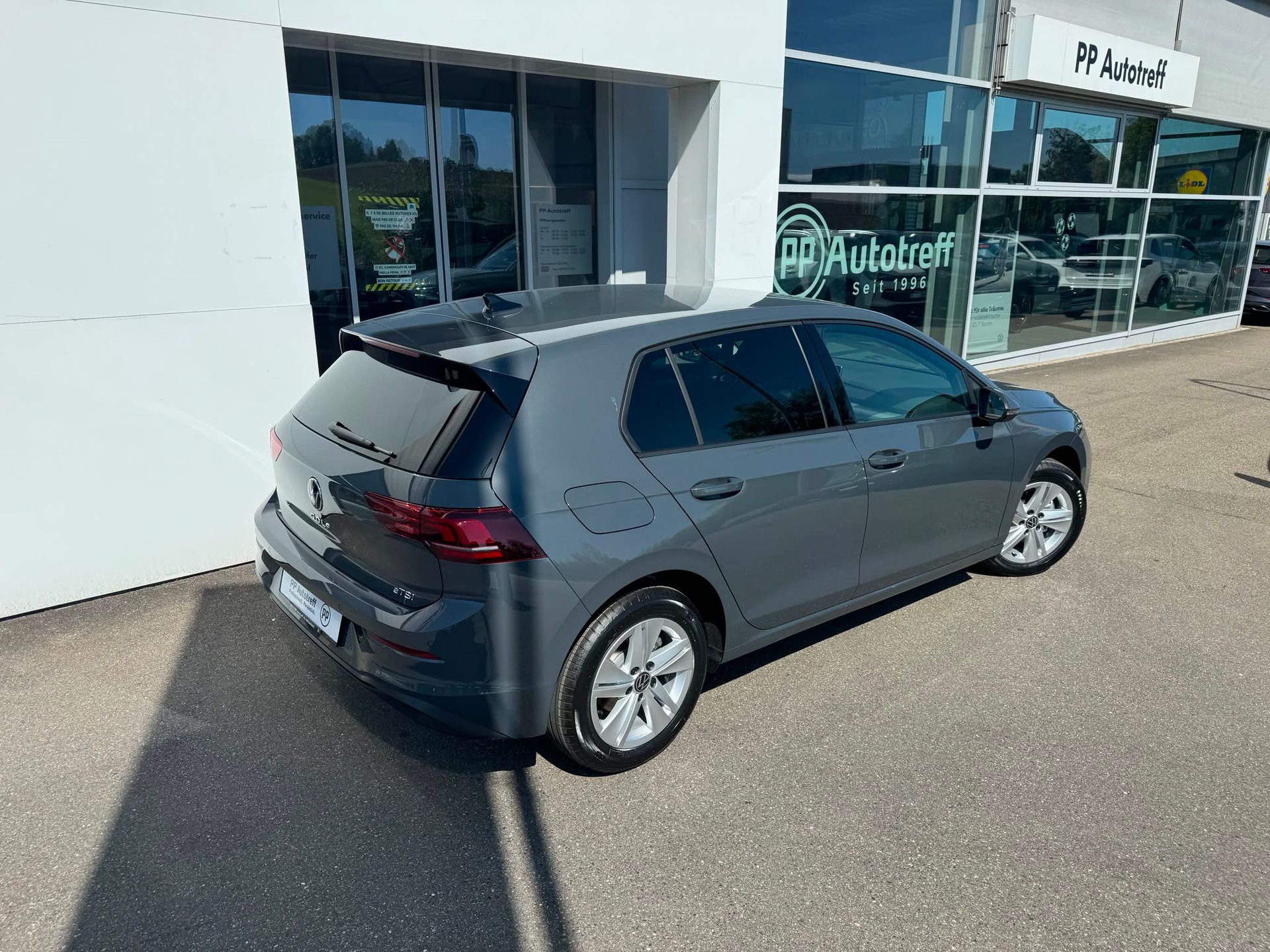 VW Golf 1.5 e TSI mHEV Value DSG-image-3