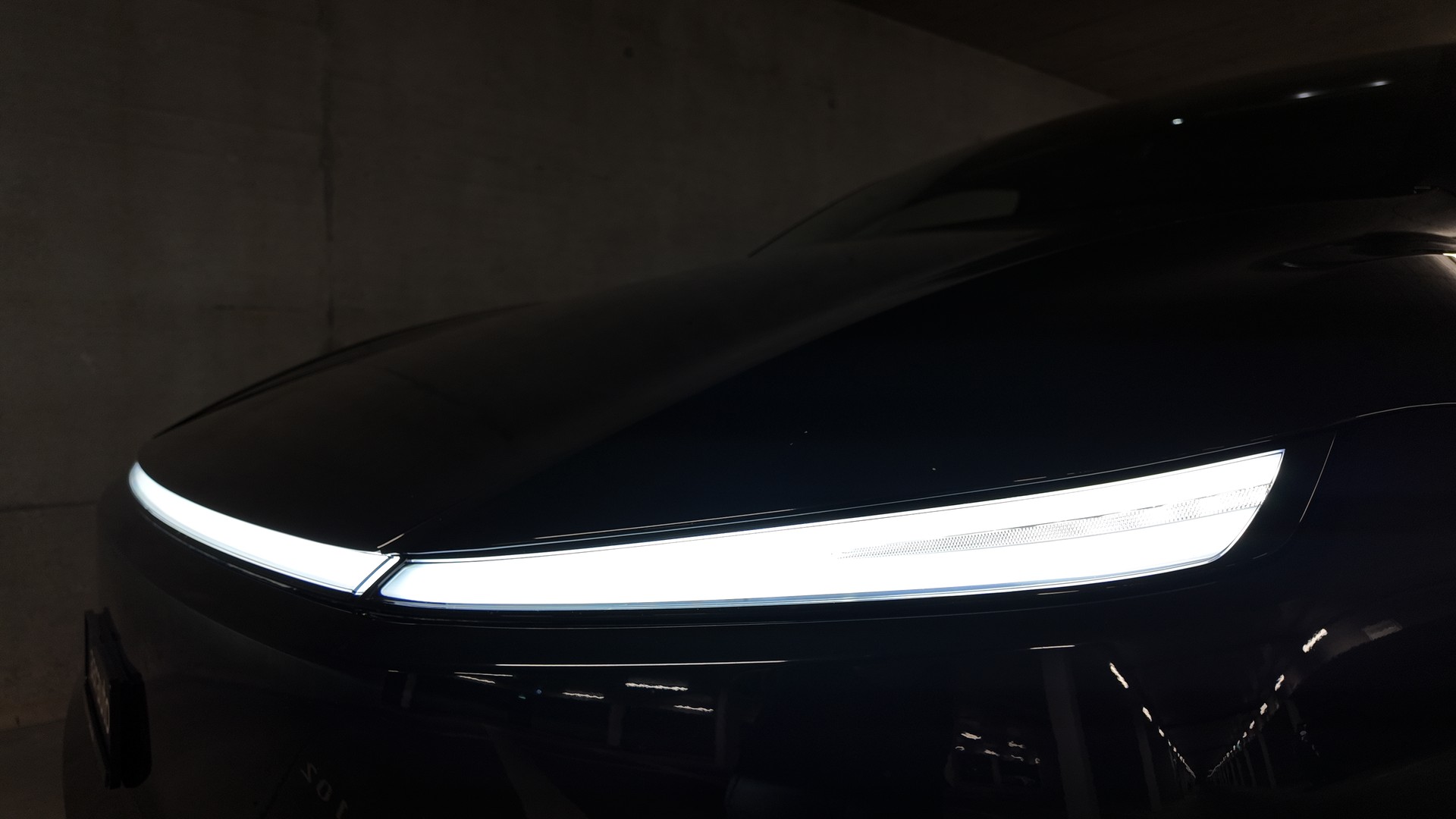 TESLA Model Y Long Range AWD-image-6