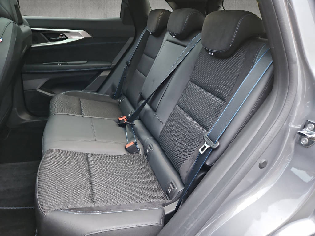 RENAULT Austral 1.2 E-Tech techno esprit Alpine 200PS-image-5