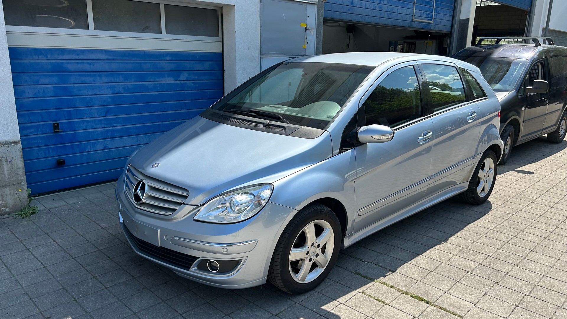MERCEDES-BENZ B 200 T-image-0