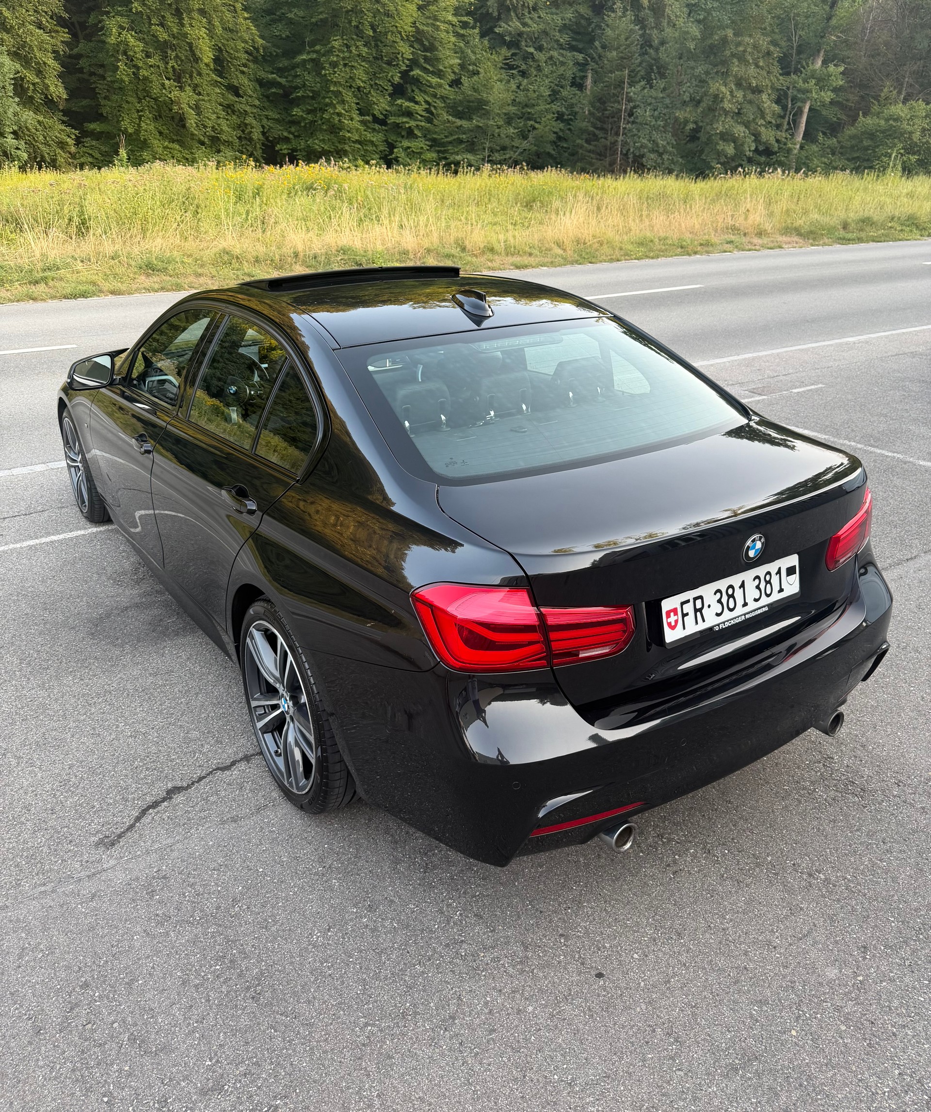 BMW 340i xDrive-image-1
