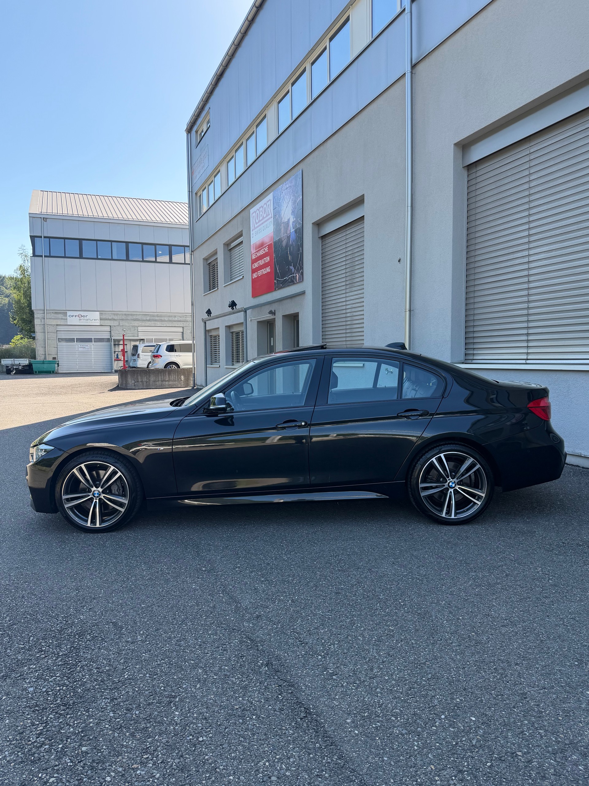 BMW 340i xDrive-image-1