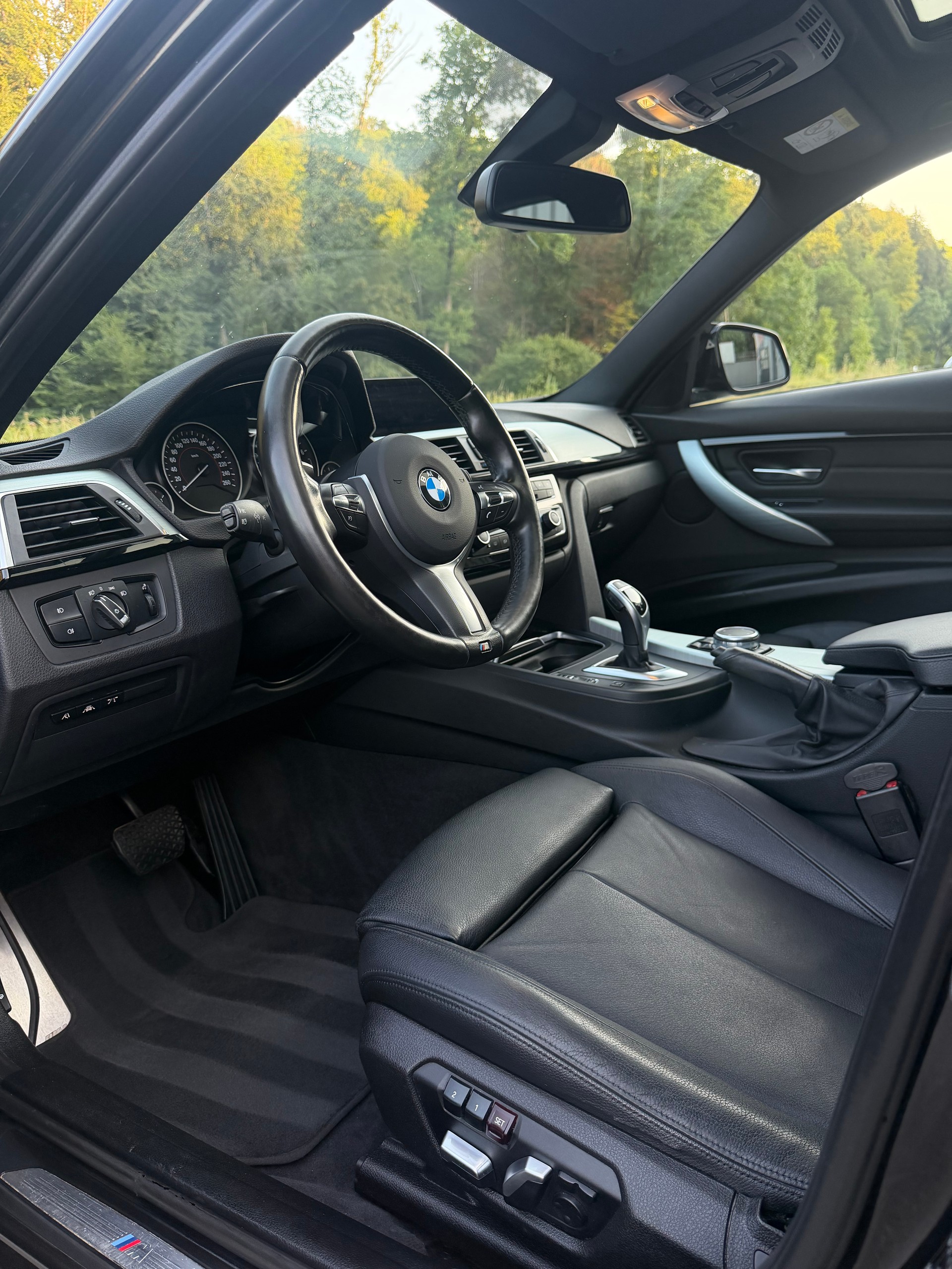 BMW 340i xDrive-image-4