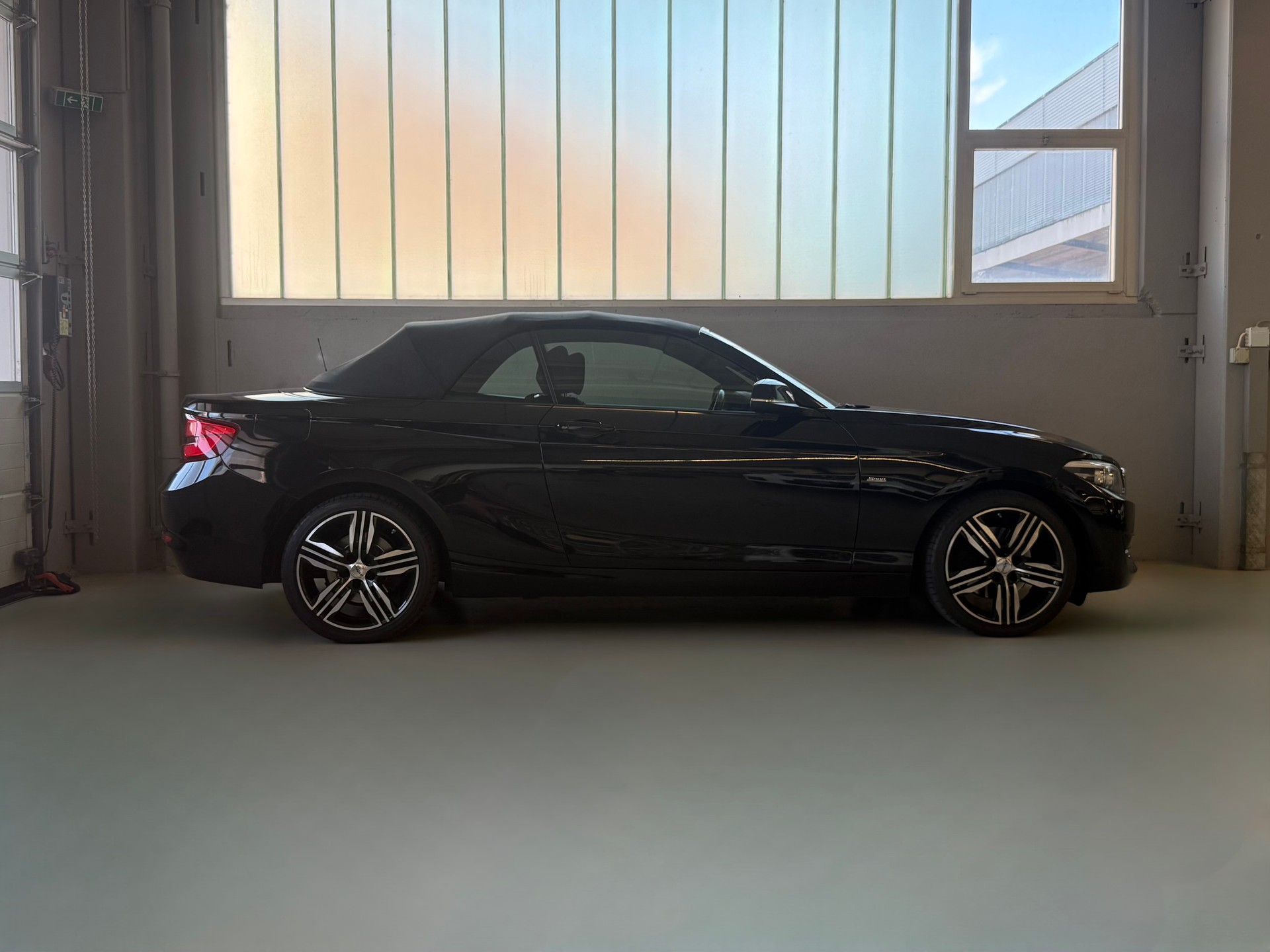 BMW 220d Sport Line Steptronic-image-4