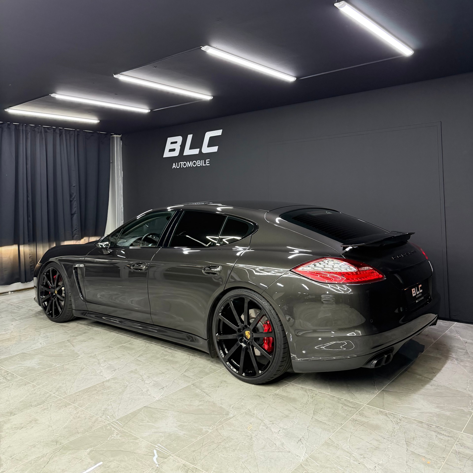 PORSCHE Panamera GTS 4.8 PDK-image-4