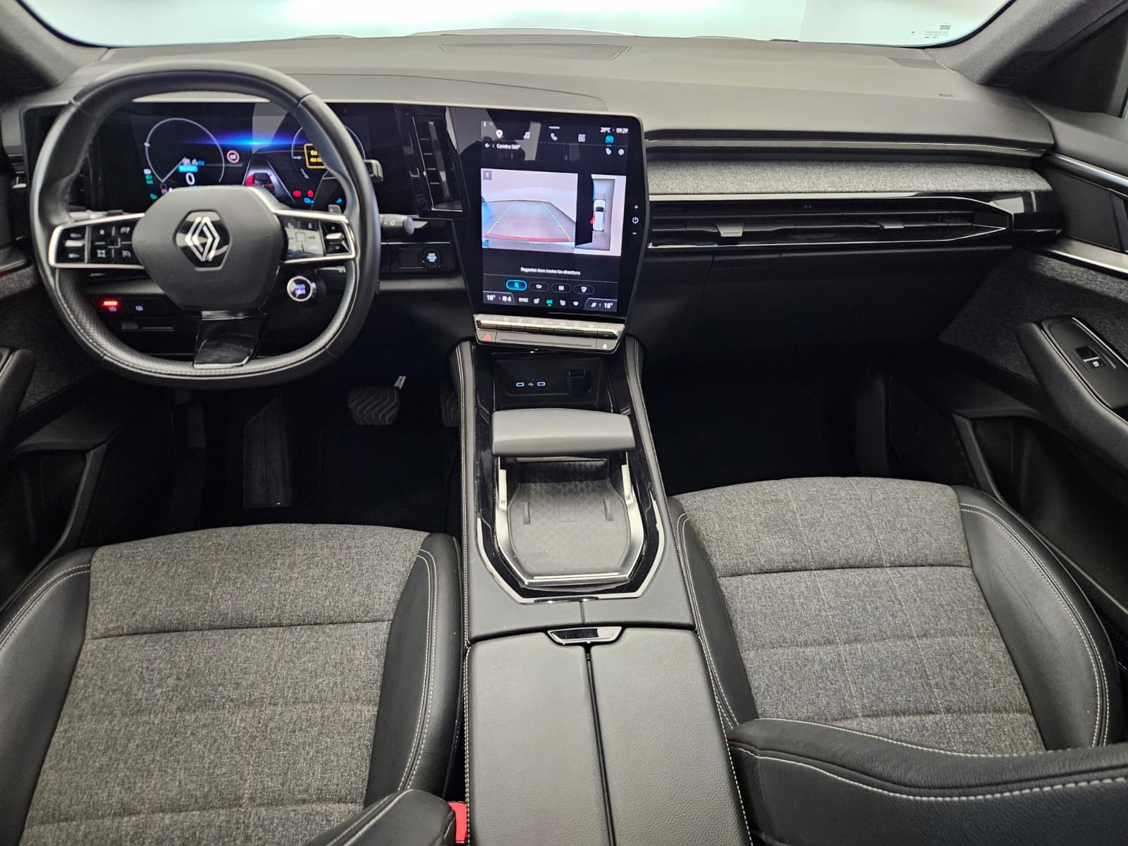 RENAULT Espace 1.2 E-Tech 200 Techno-image-9