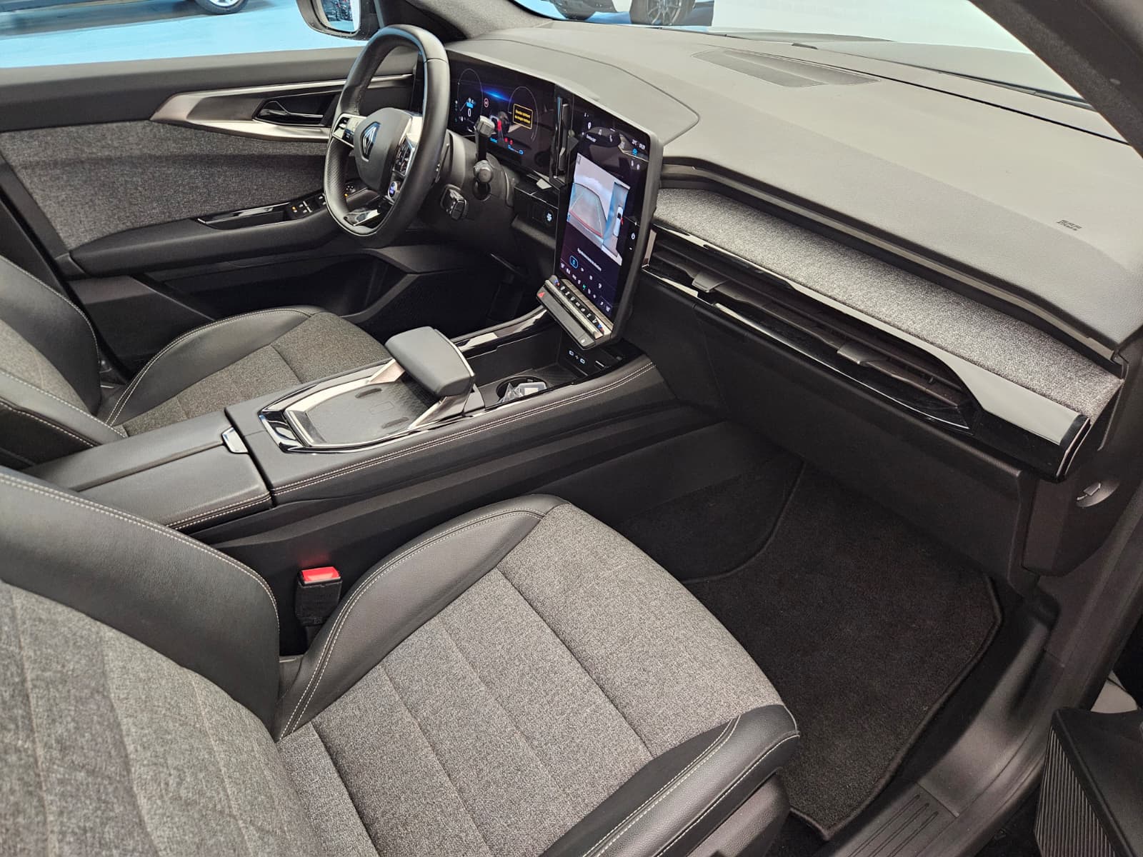 RENAULT Espace 1.2 E-Tech 200 Techno-image-11