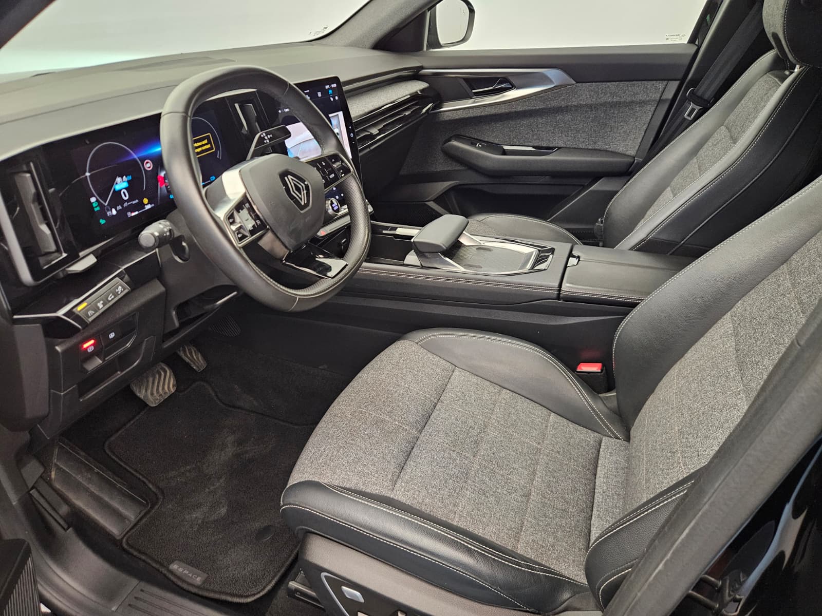 RENAULT Espace 1.2 E-Tech 200 Techno-image-10