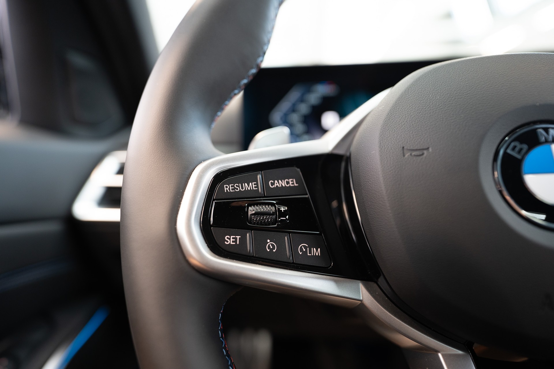 BMW M340i xDrive / LCI / 360°Kamera / HeadUp-image-18
