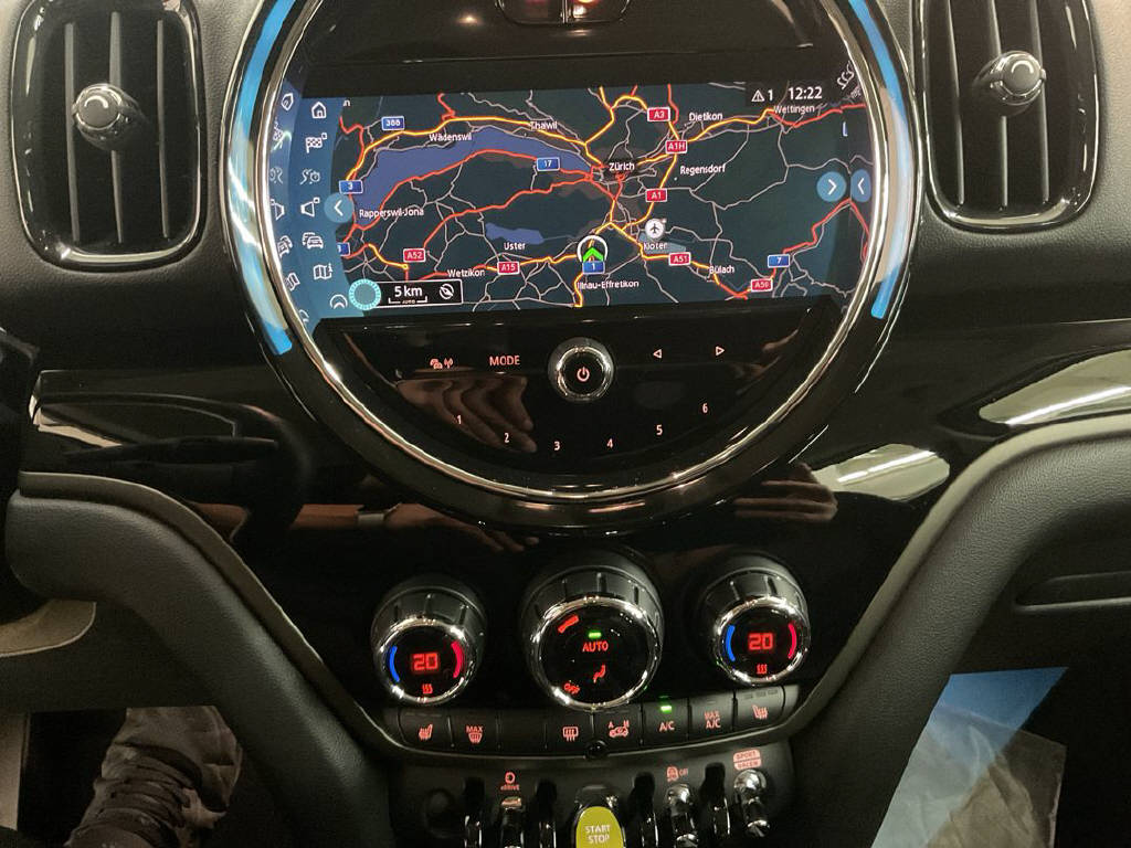 MINI Countryman F60 1.5i Cooper S E ALL4 **10 Jahre gratis Service**-image-7
