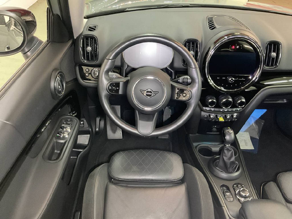 MINI Countryman F60 1.5i Cooper S E ALL4 **10 Jahre gratis Service**-image-6