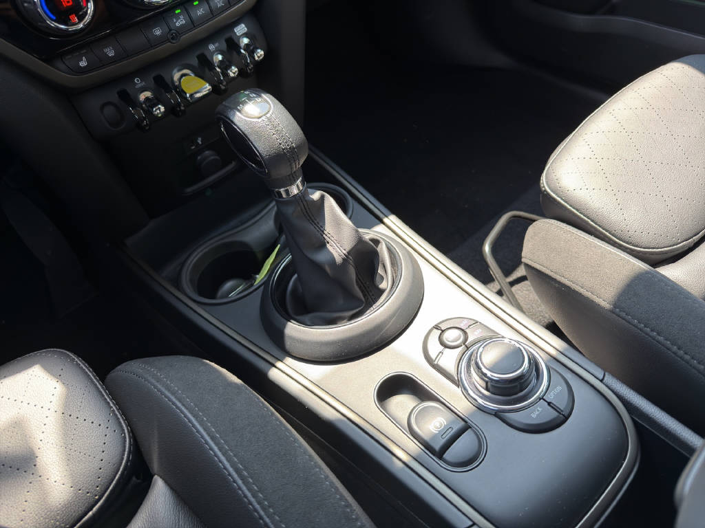 MINI Countryman F60 1.5i Cooper S E ALL4 **10 Jahre gratis Service**-image-11