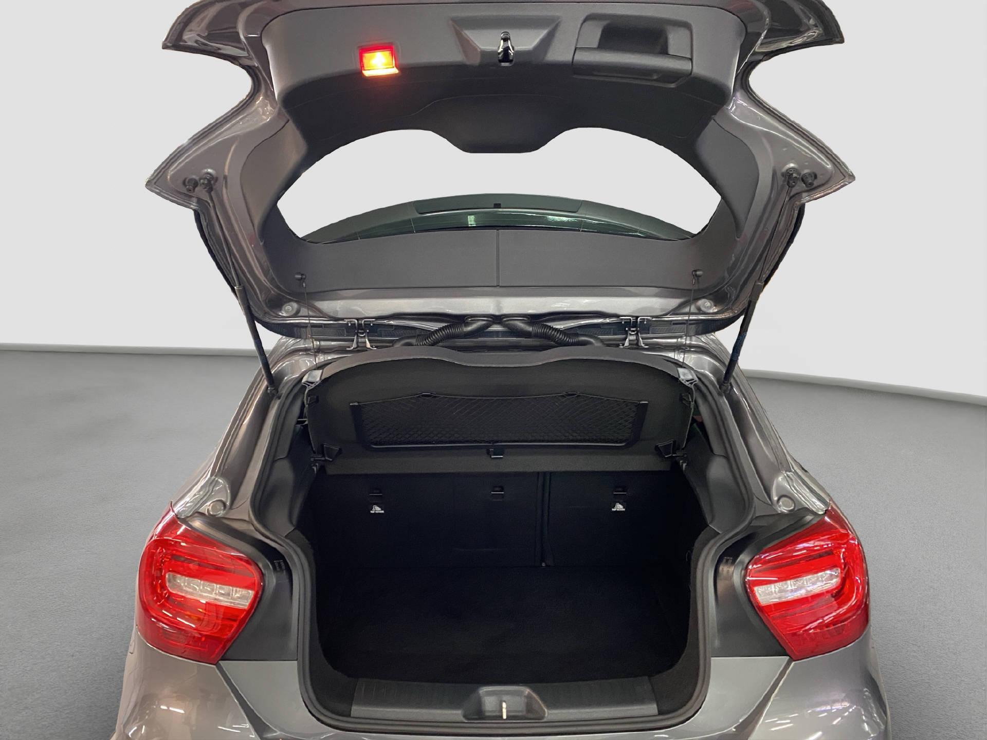 MERCEDES-BENZ A 45 AMG 4MATIC-image-14