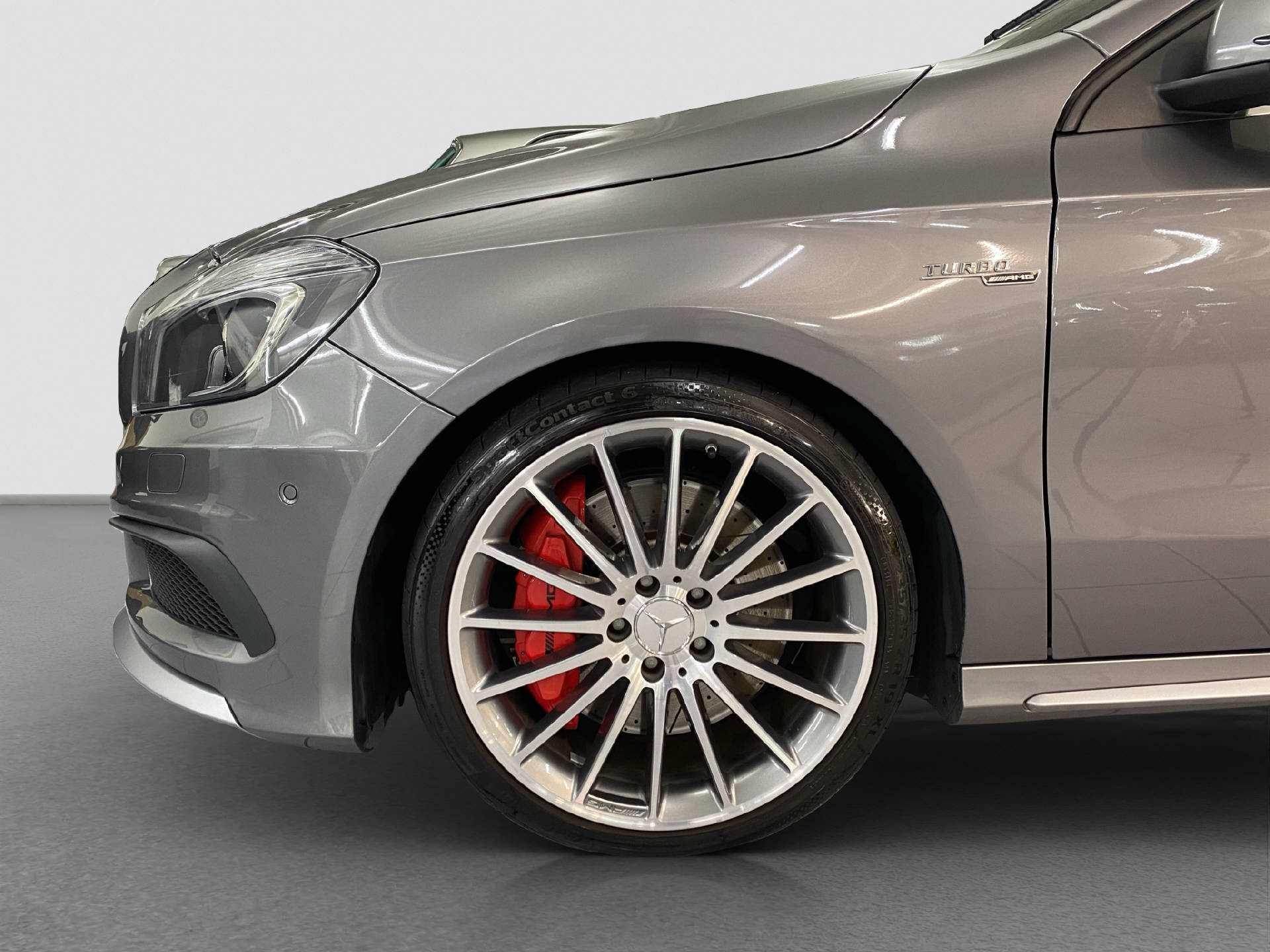 MERCEDES-BENZ A 45 AMG 4MATIC-image-5