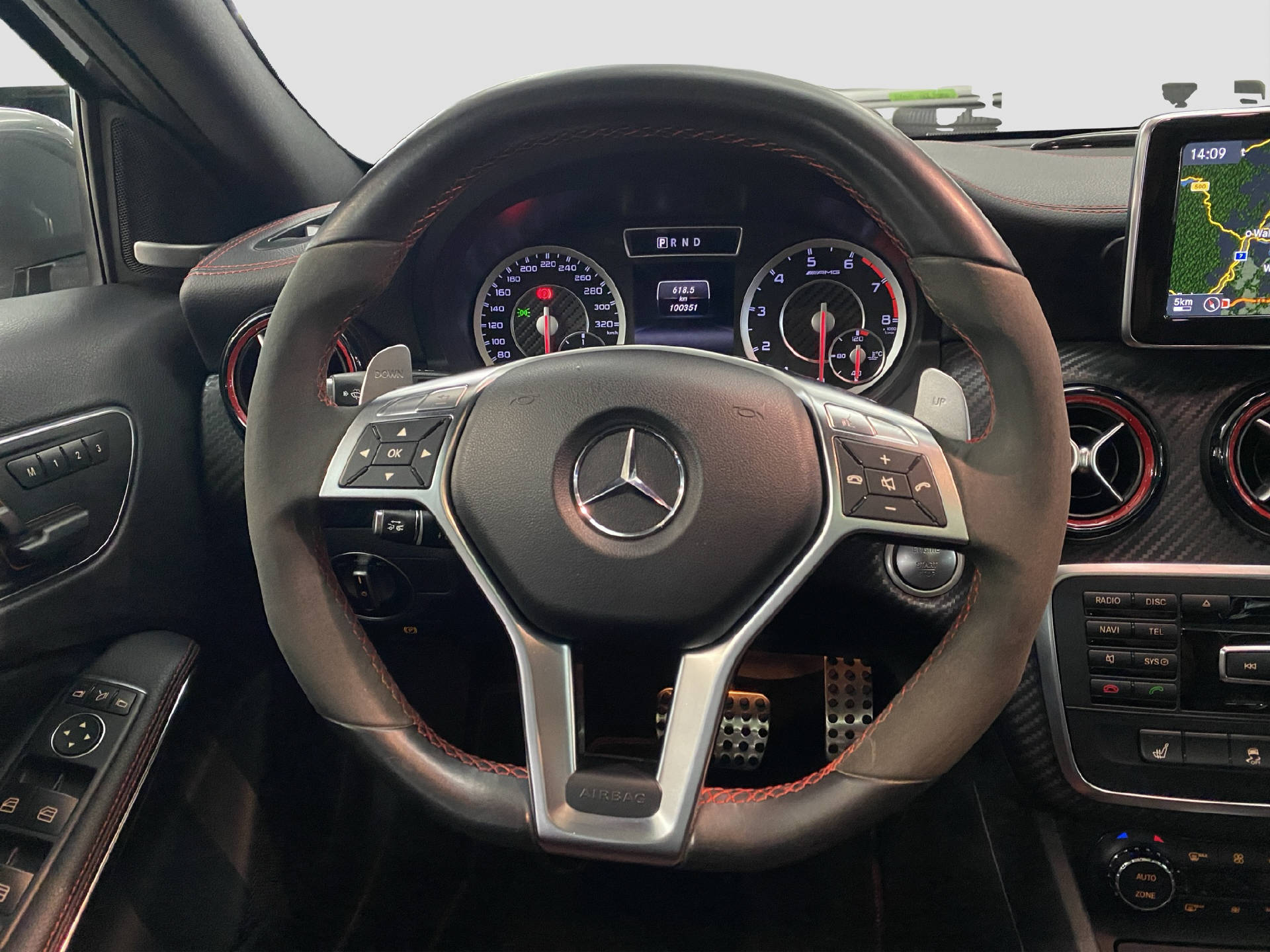 MERCEDES-BENZ A 45 AMG 4MATIC-image-8