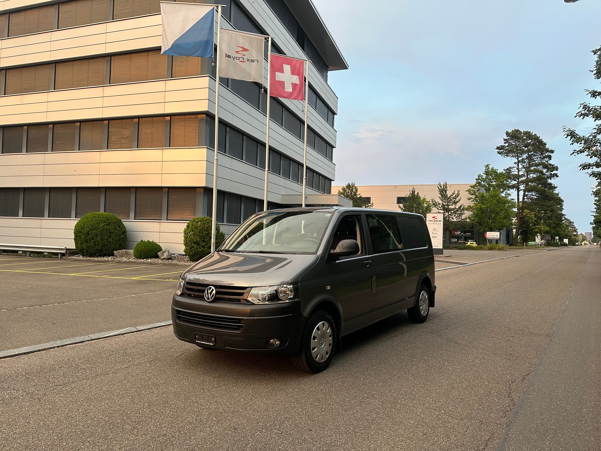 VW T5 2.0 TDI 4Motion-image-0
