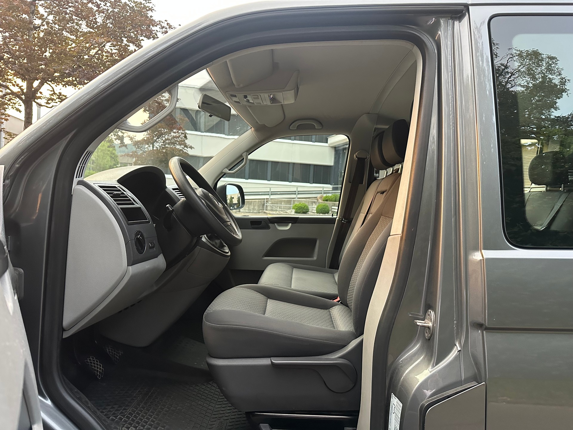 VW T5 2.0 TDI 4Motion-image-9