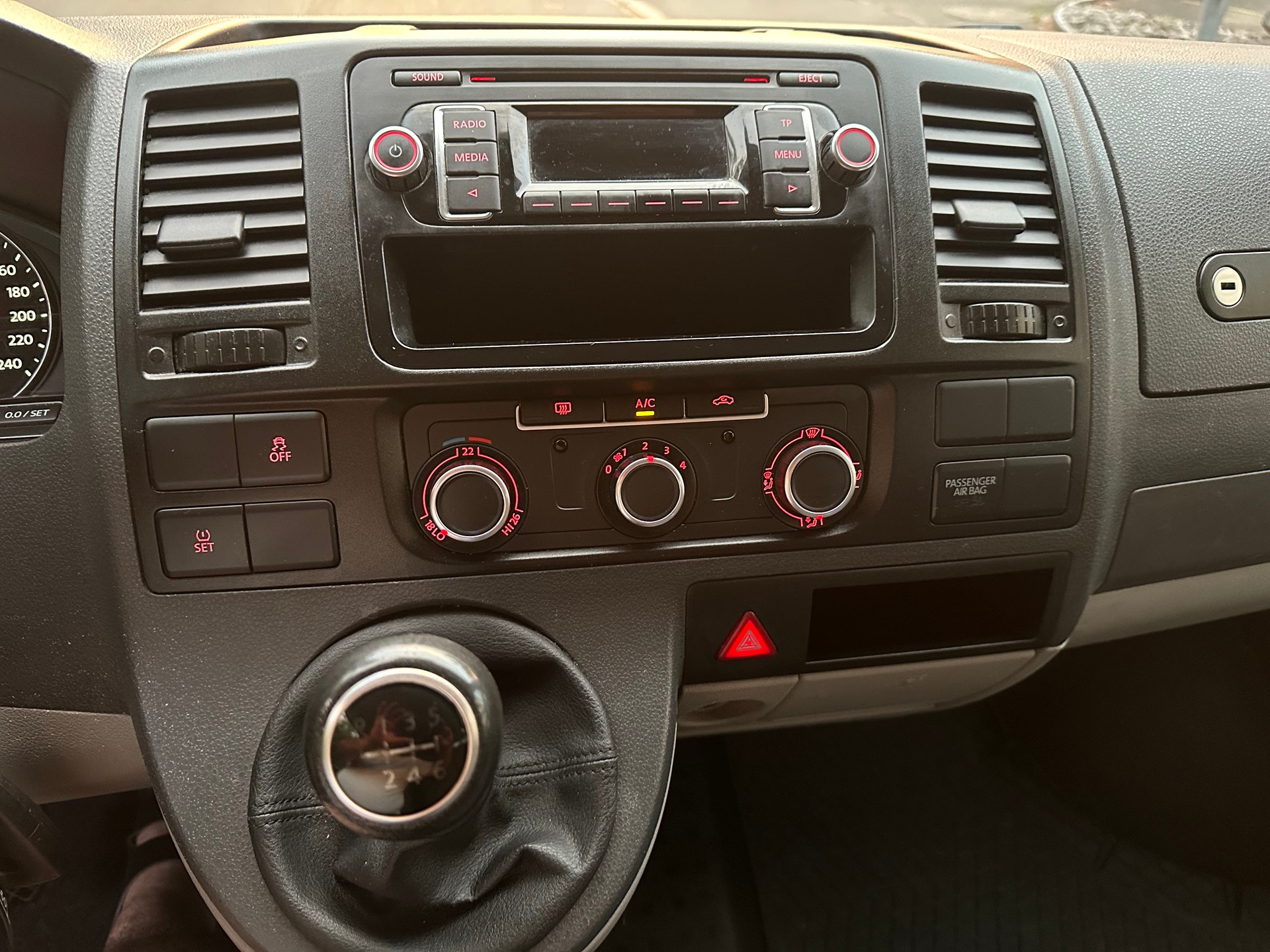 VW T5 2.0 TDI 4Motion-image-15