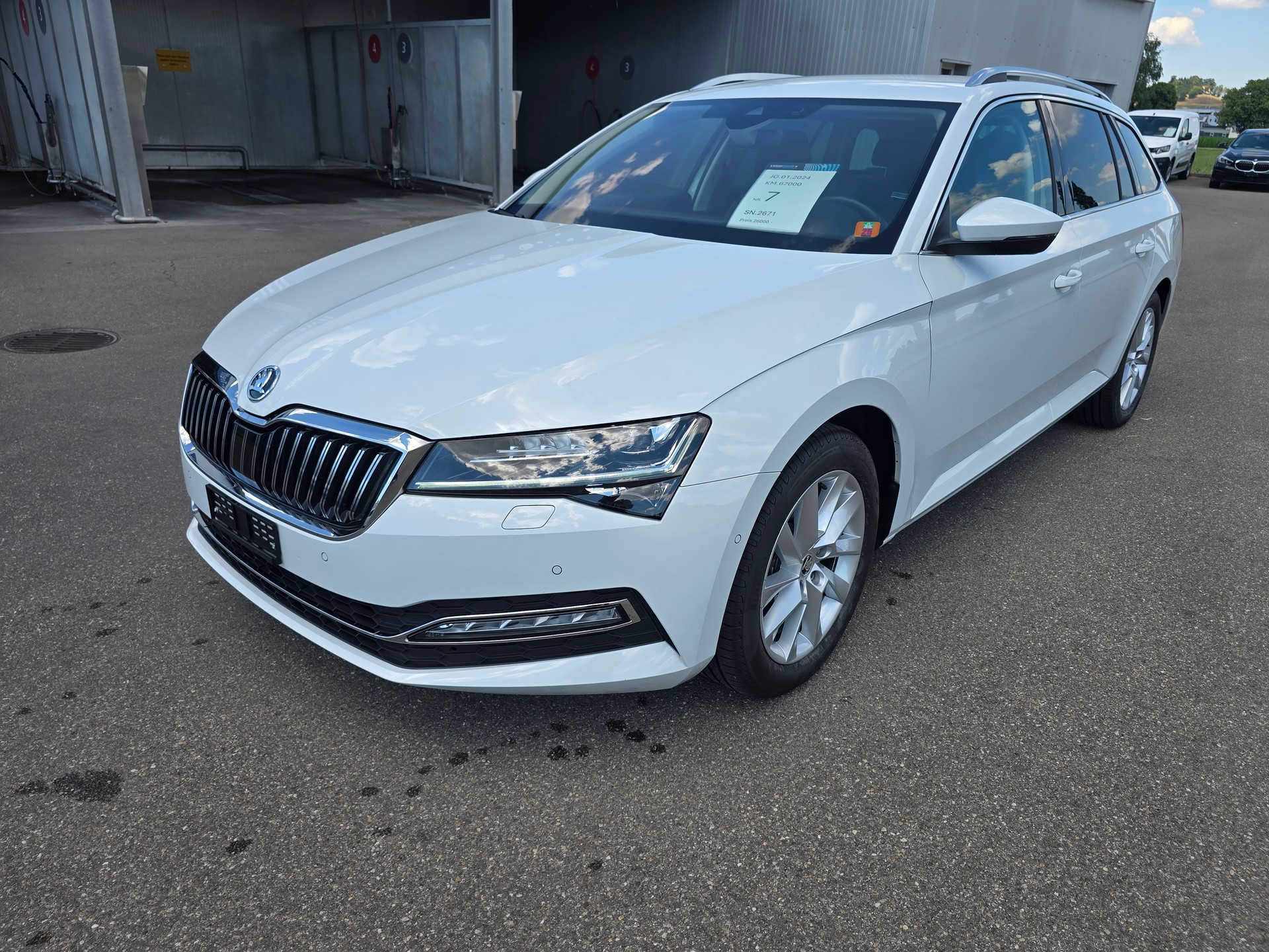 SKODA Superb Combi 2.0 TDi Style 4x4 DSG*TOP-ZUSTAND*Frsch ab MFK"Frisch ab Service**Anhängerkupplung-image-0