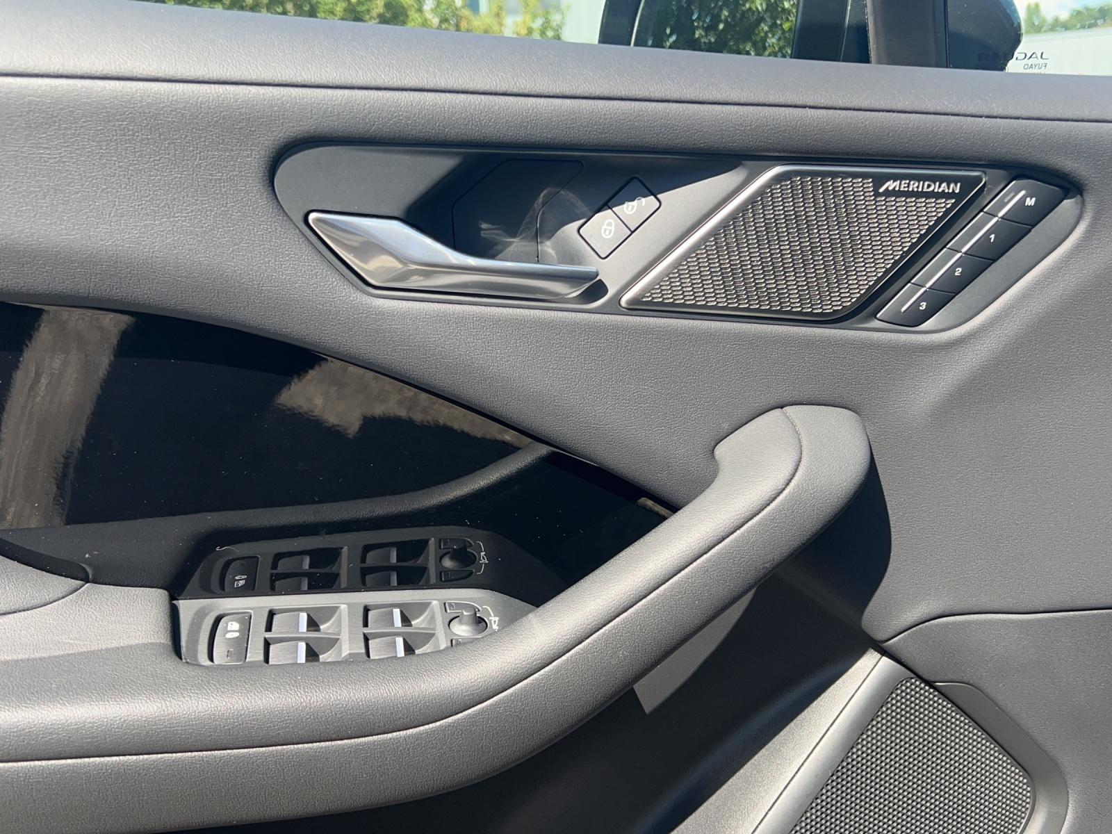 JAGUAR I-Pace EV400 S AWD 3.99% Leasing mit Protect Versicherung-image-9