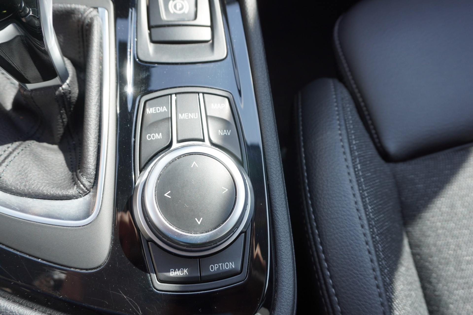 BMW 220d xDrive Gran Tourer Steptronic Travel Edition-image-25