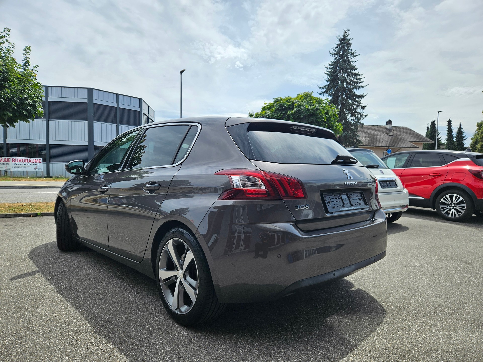 PEUGEOT 308 1.2 THP Allure-image-2