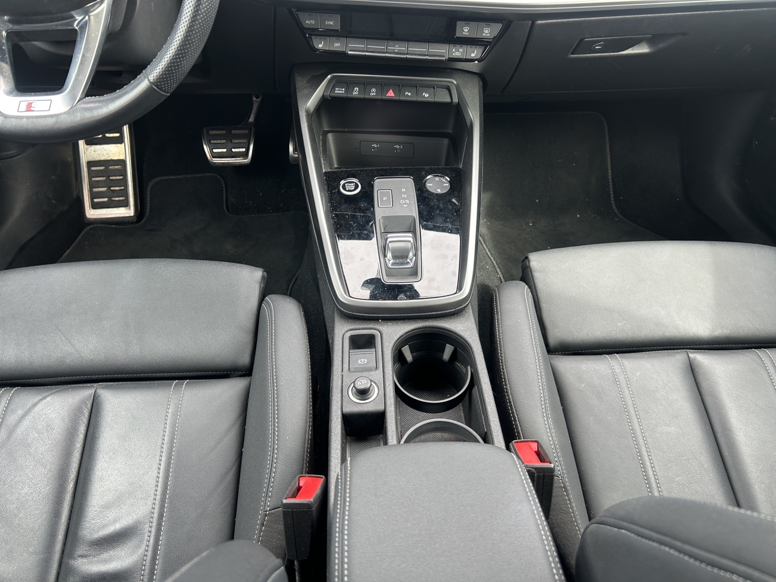 AUDI A3 Sportback 35 TFSI S line Attraction S-tronic-image-10