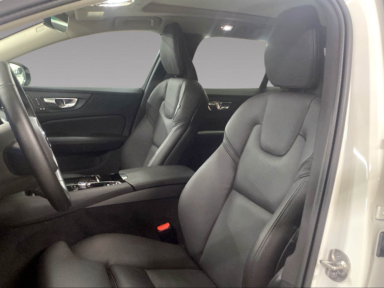 VOLVO V60 2.0 T8 TE Ultra Dark Heico-image-5