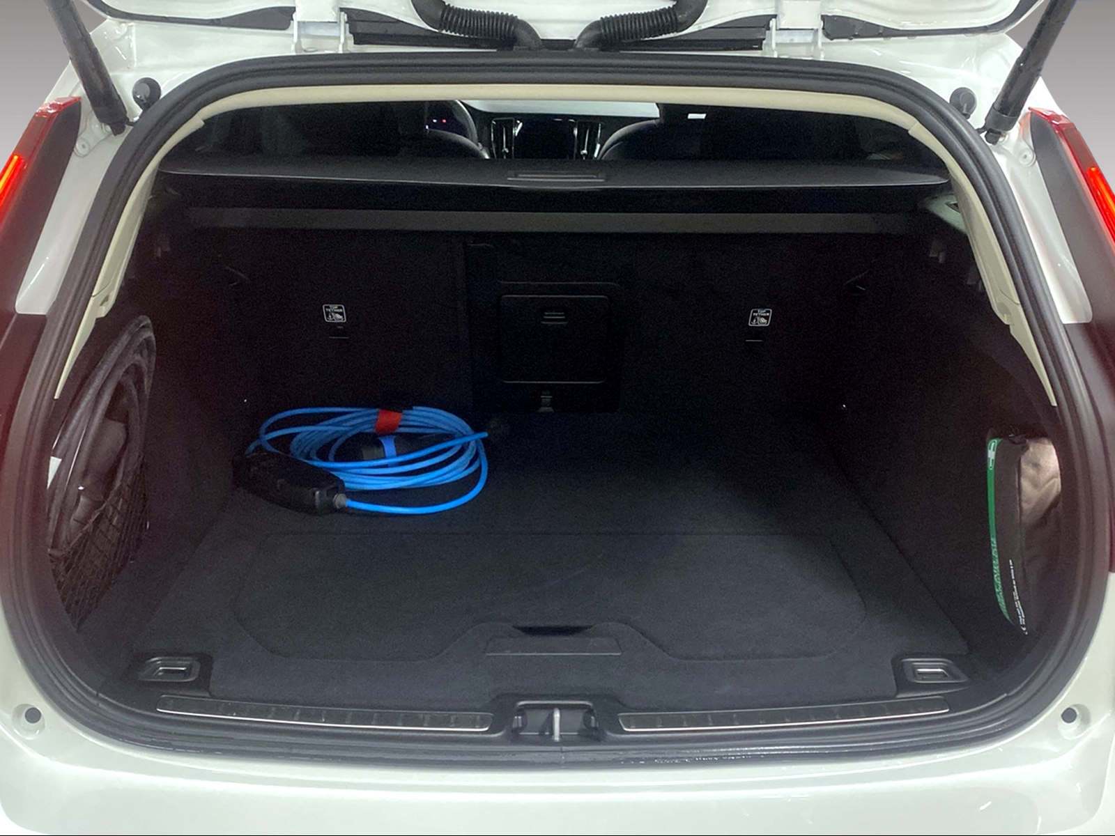 VOLVO V60 2.0 T8 TE Ultra Dark Heico-image-15