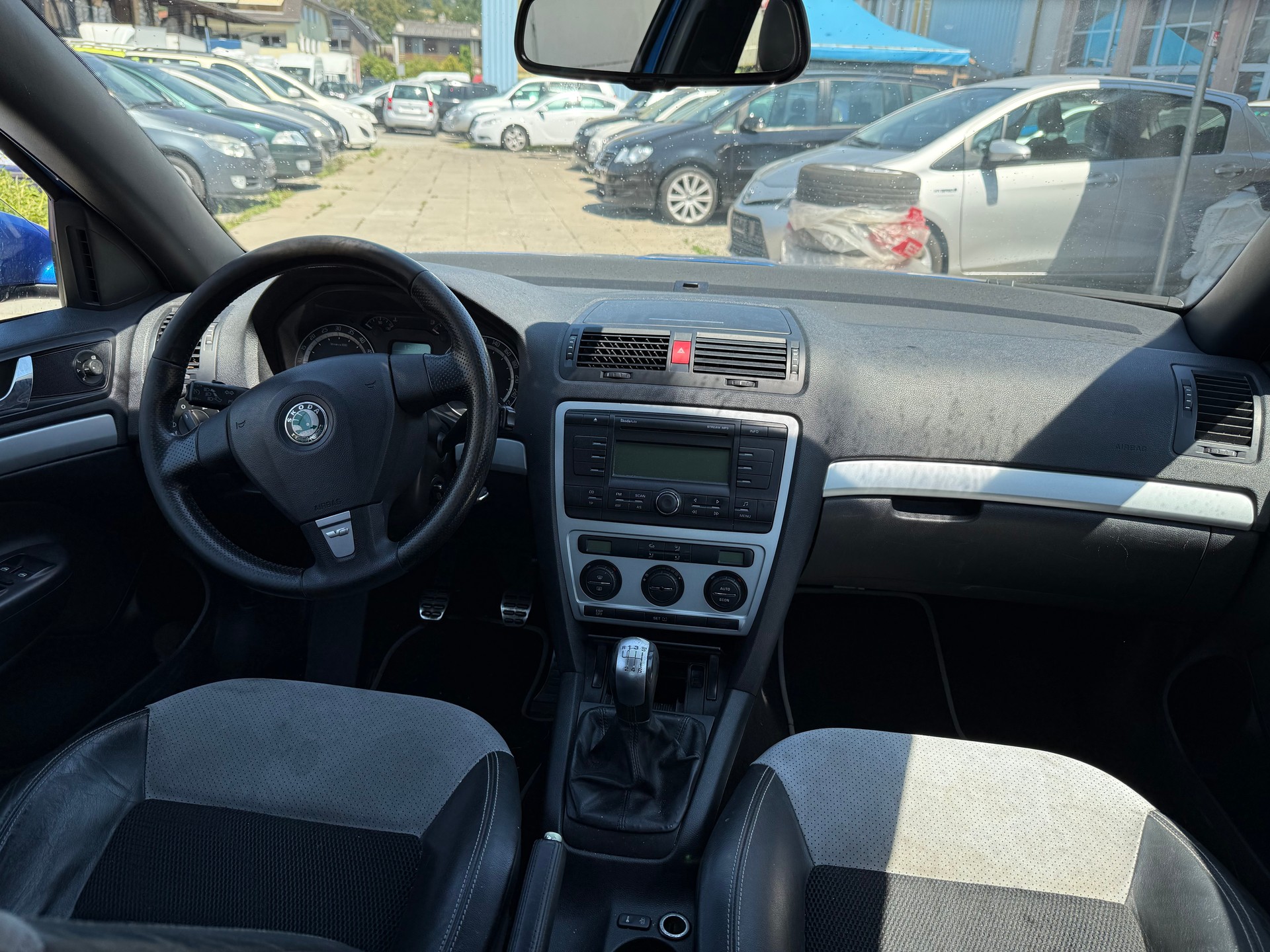 SKODA Octavia 2.0 TDI RS-image-6