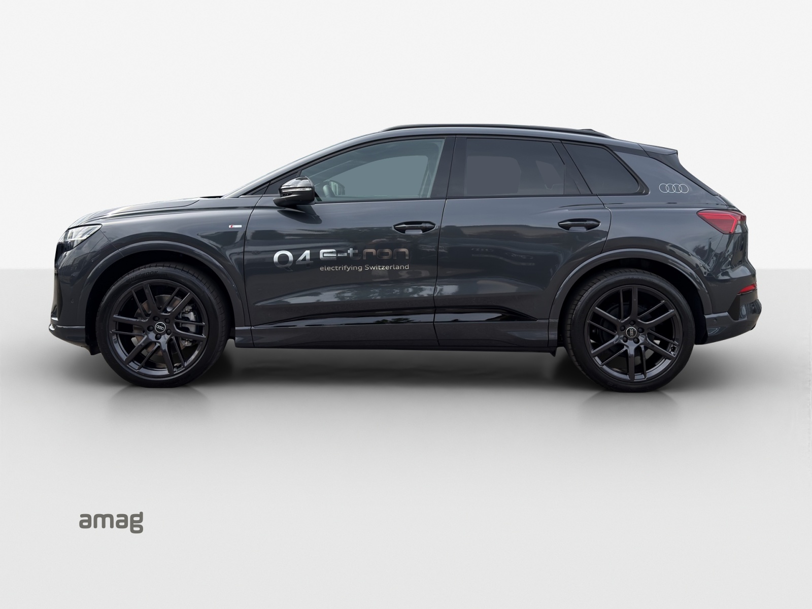 AUDI Q4 e-tron SUV quattro performance-showroom-element-1
