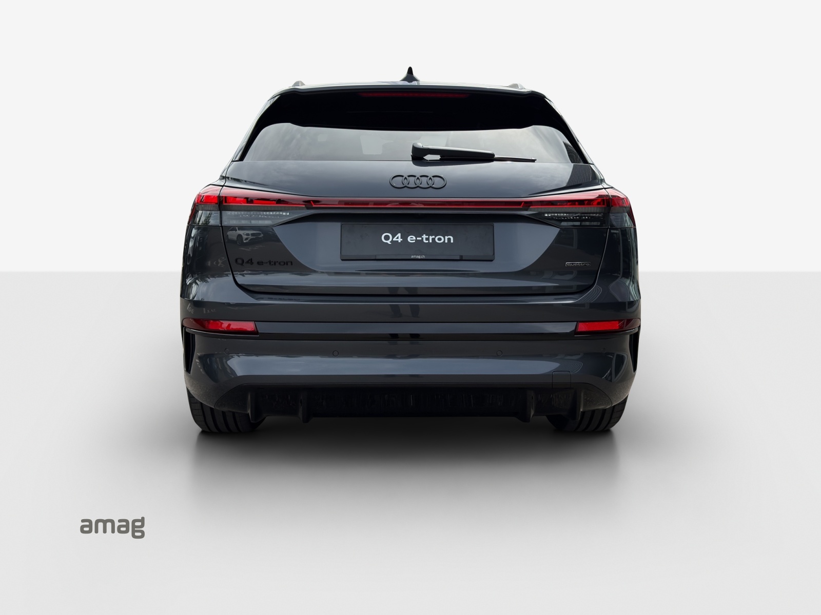 AUDI Q4 e-tron SUV quattro performance-image-3