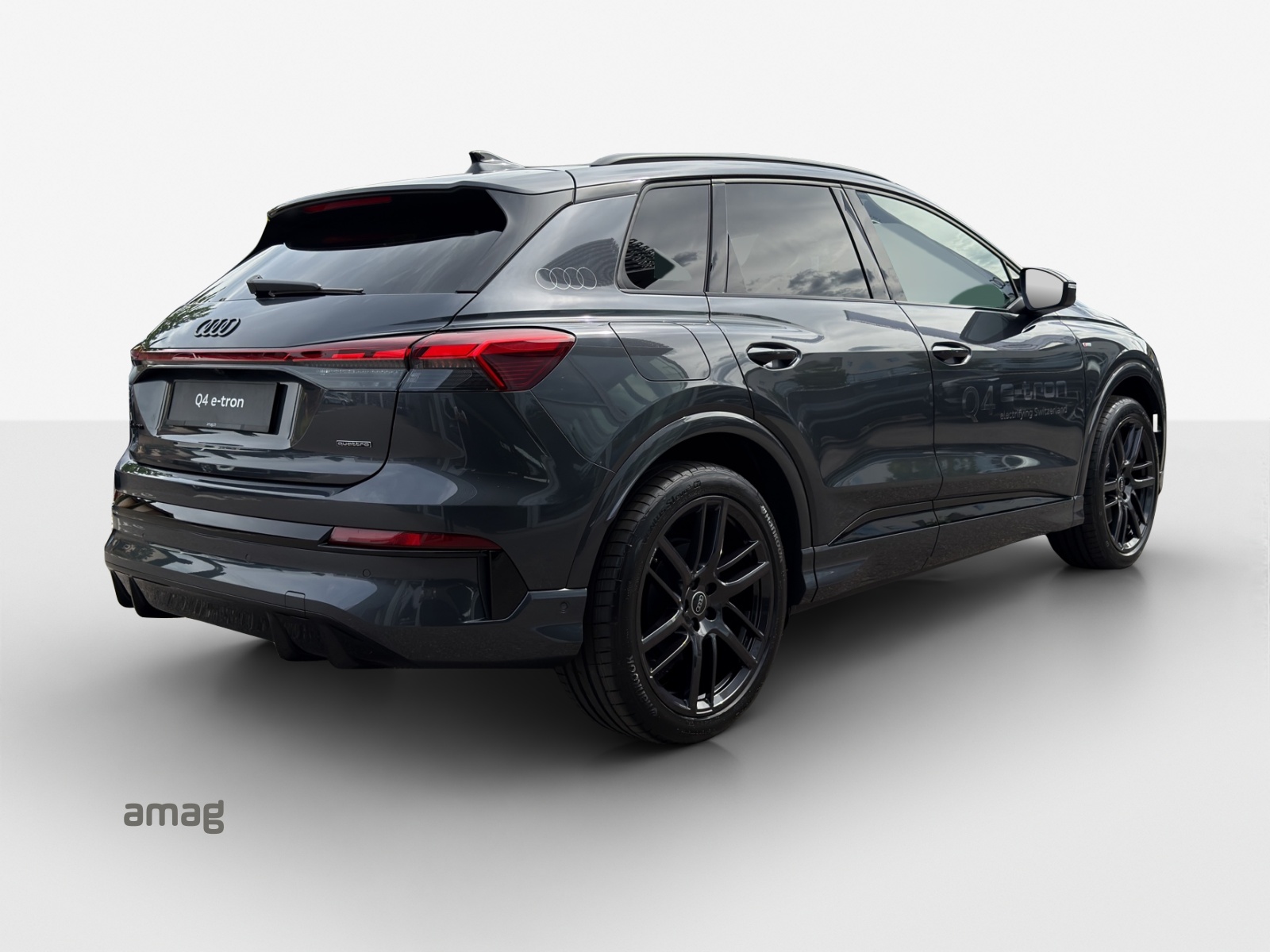 AUDI Q4 e-tron SUV quattro performance-image-4