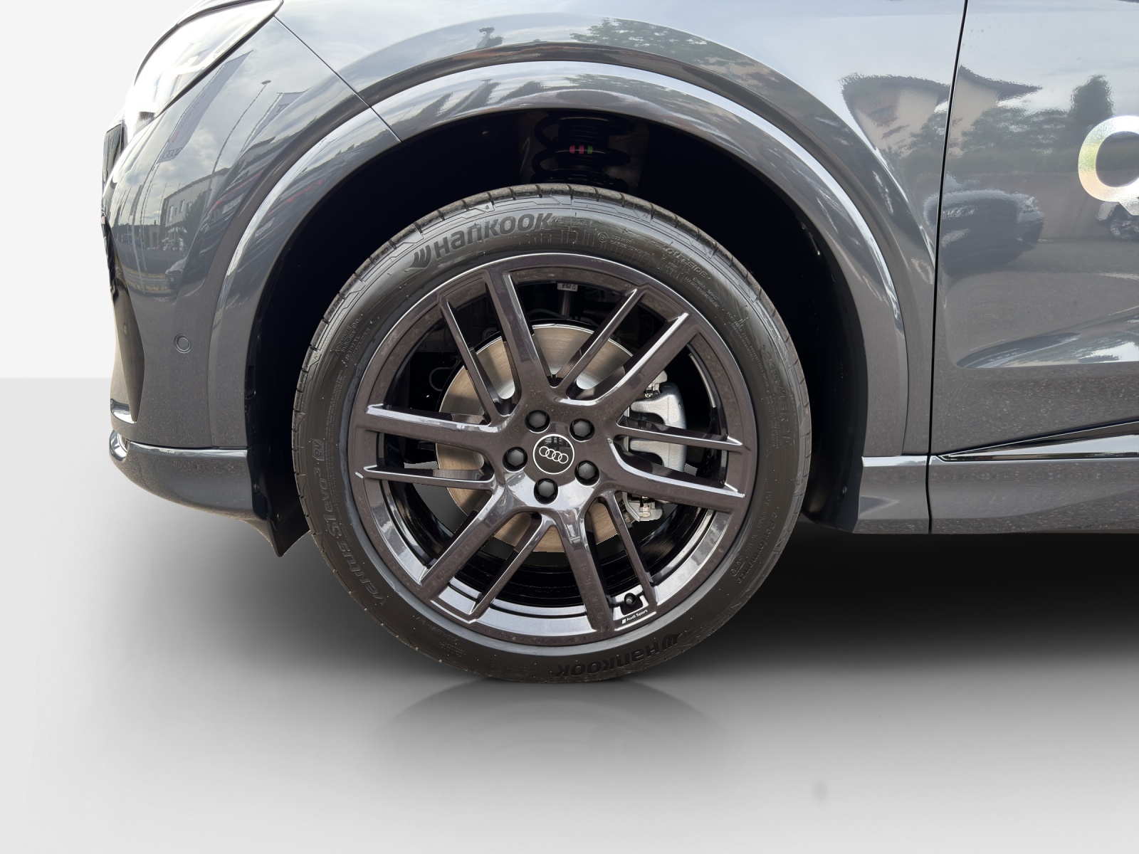 AUDI Q4 e-tron SUV quattro performance-image-13