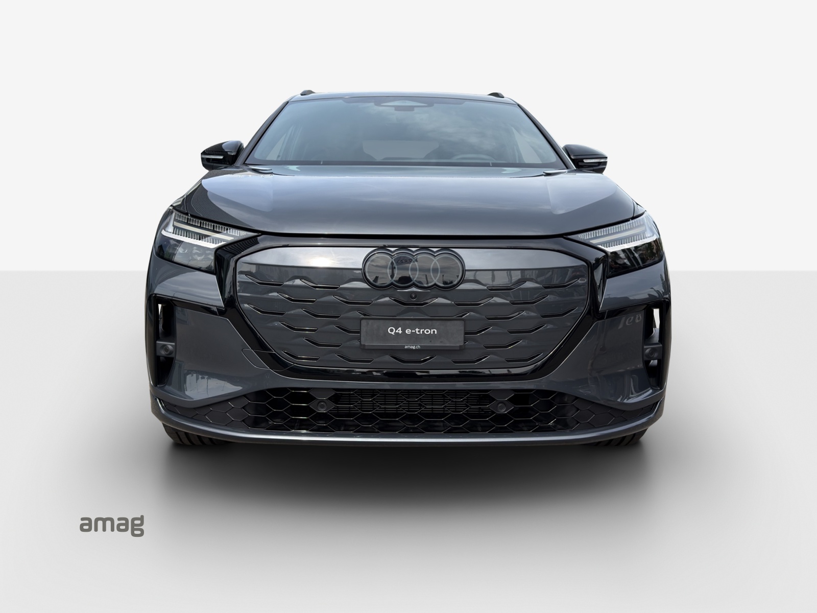 AUDI Q4 e-tron SUV quattro performance-image-6