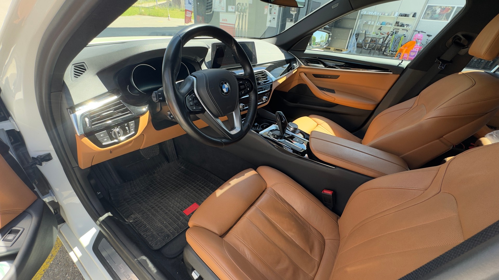 BMW 520d xDrive-image-5