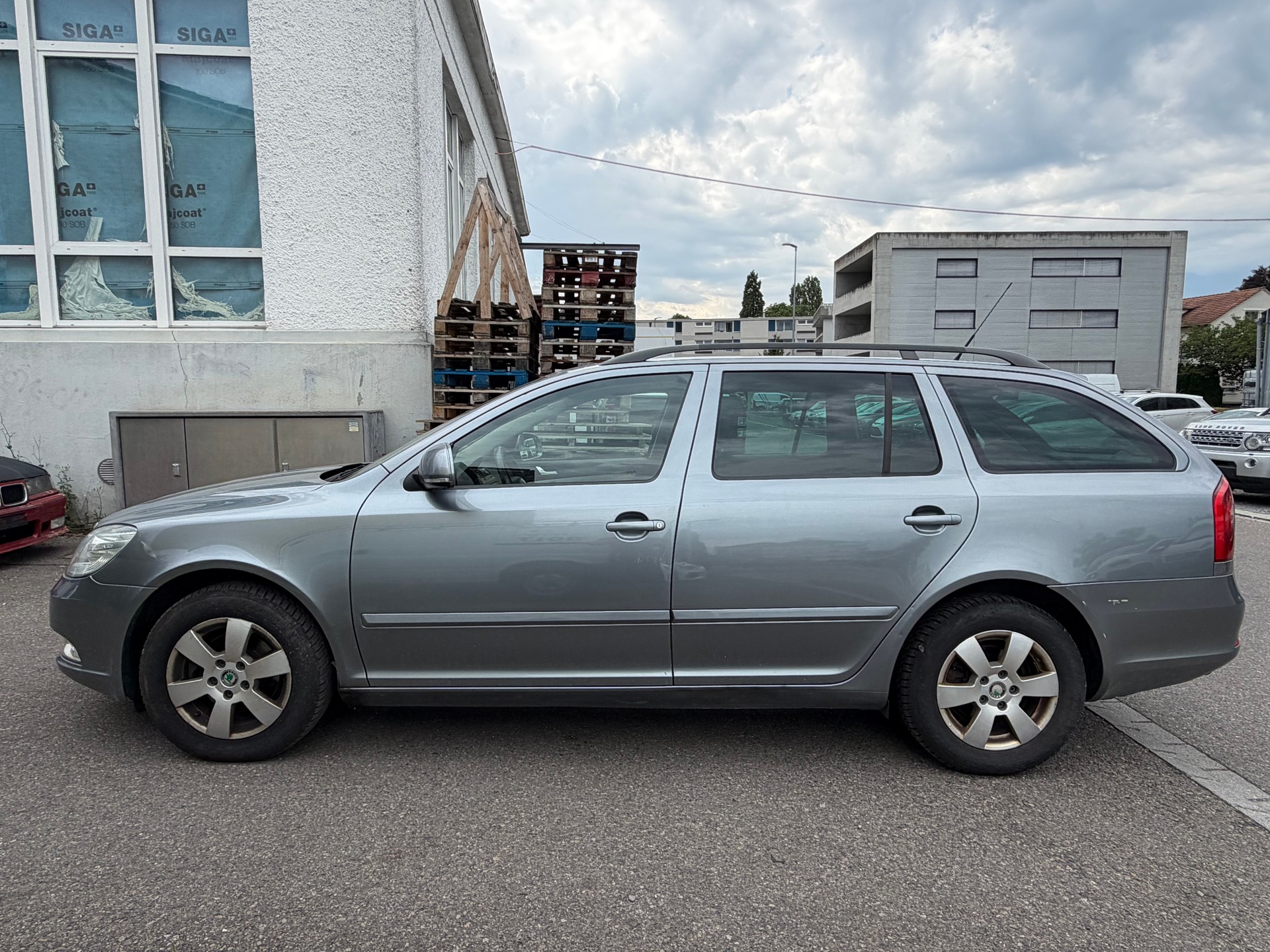 SKODA Octavia Combi 1.6 TDI Ambition 4x4-image-5
