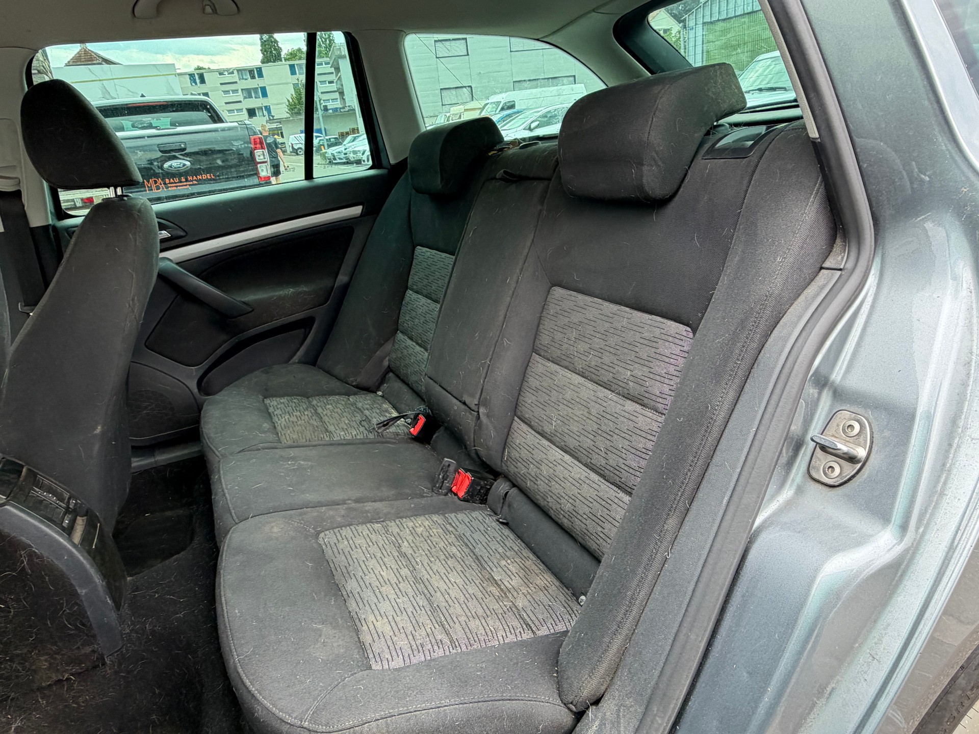 SKODA Octavia Combi 1.6 TDI Ambition 4x4-image-9