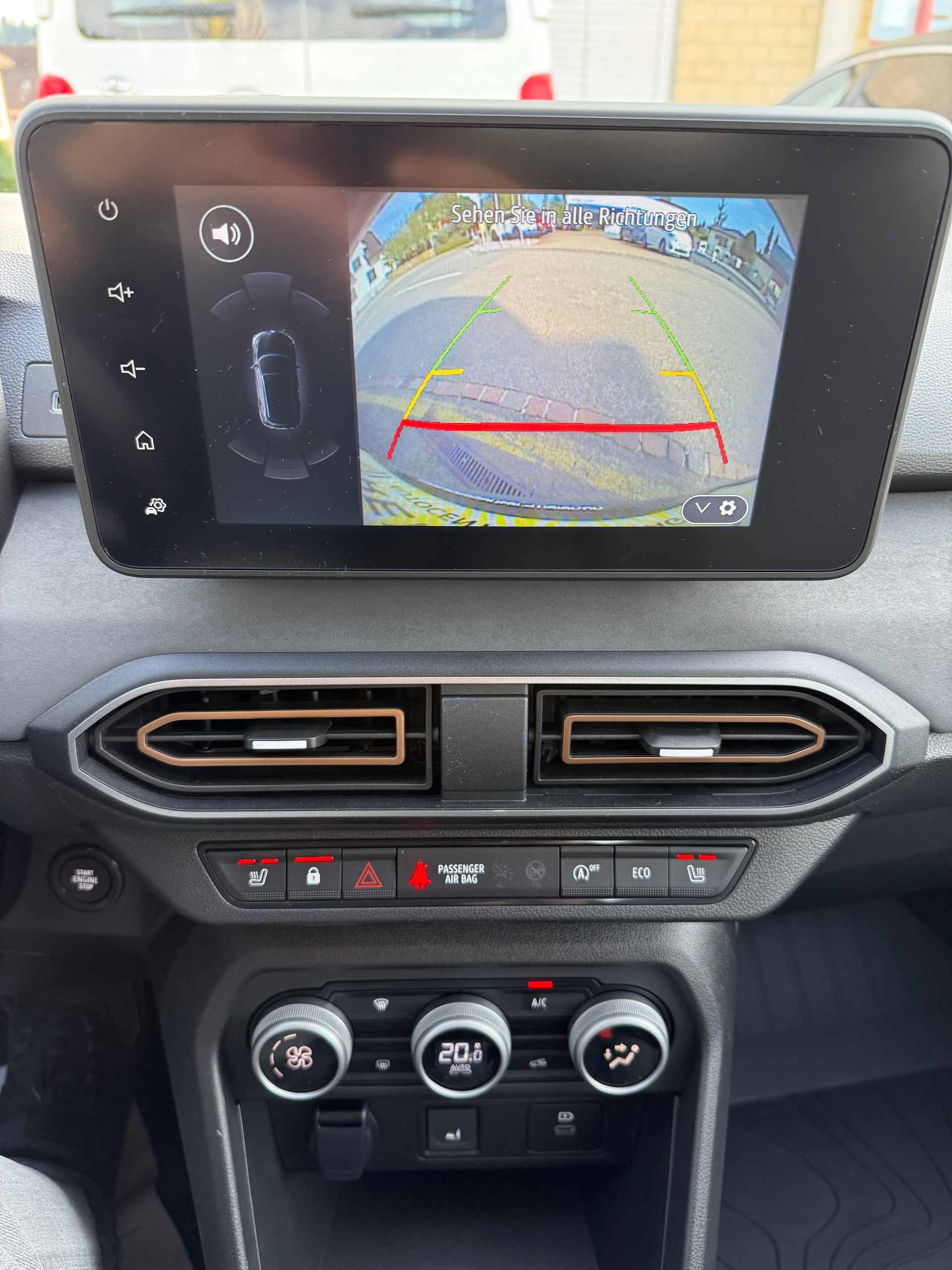DACIA Sandero Stepway TCe 90 Extreme CVT-image-13