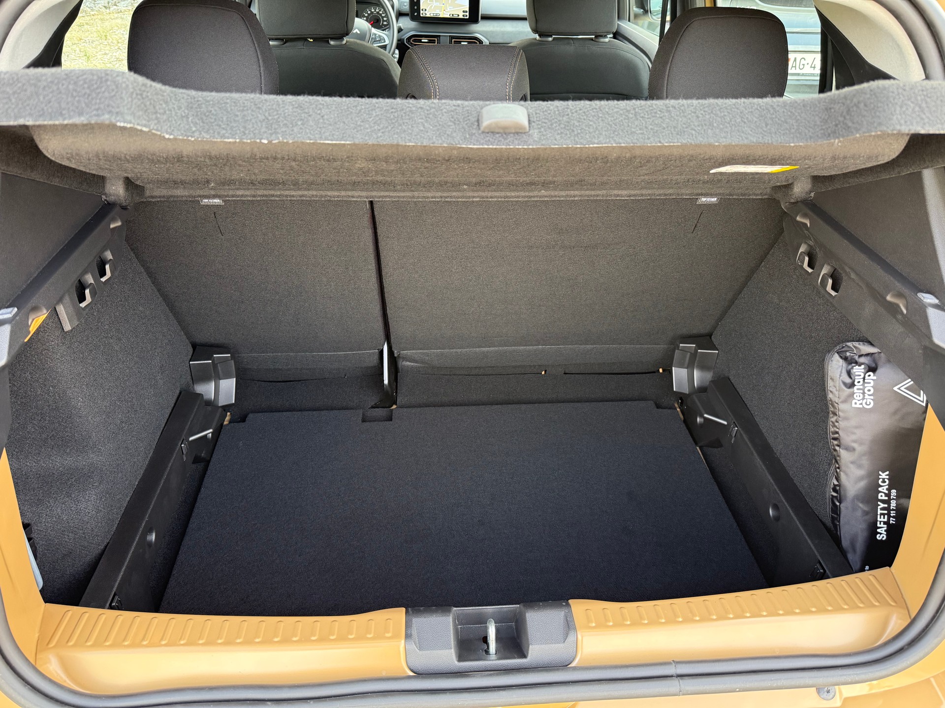 DACIA Sandero Stepway TCe 90 Extreme CVT-image-11