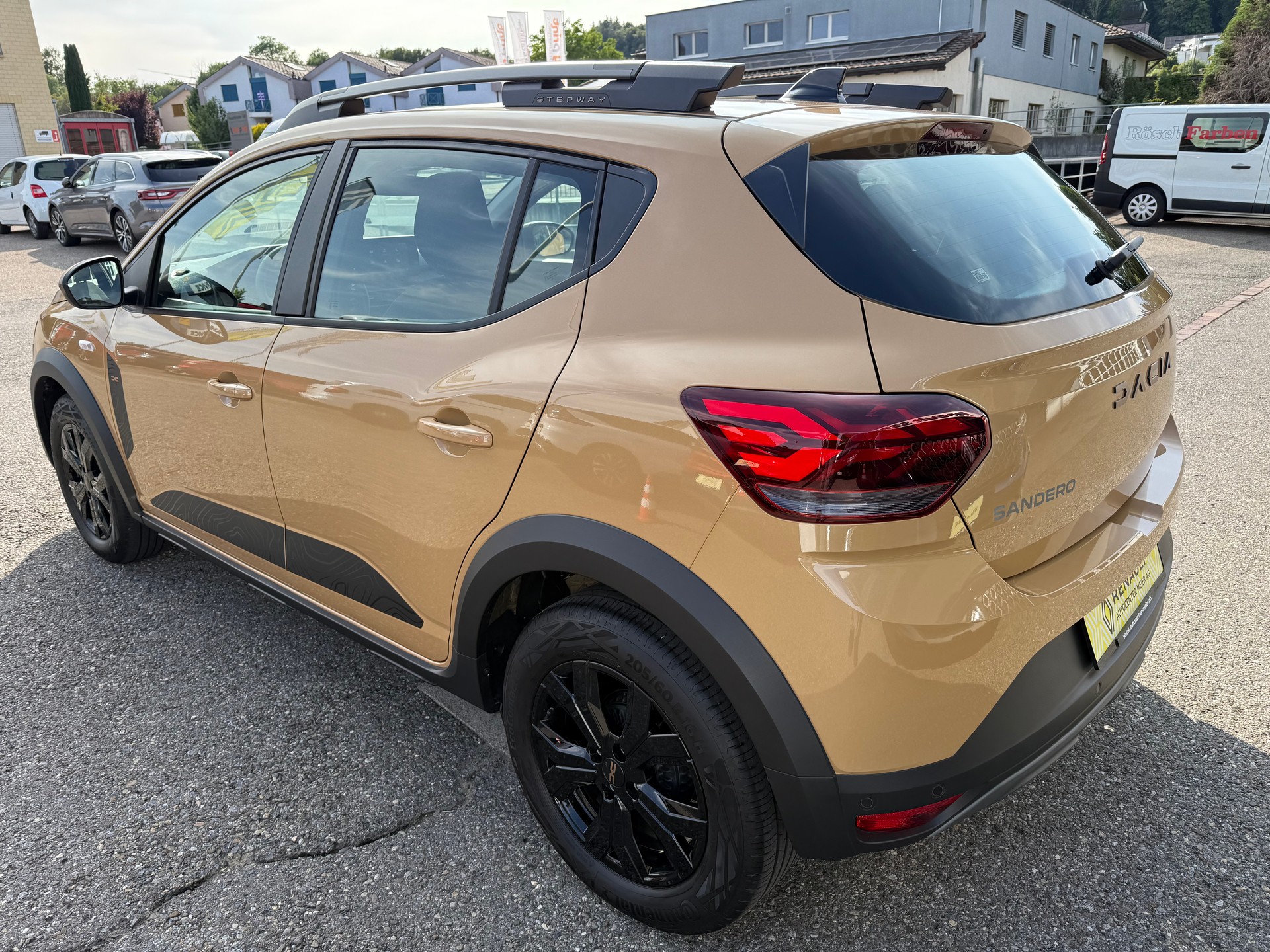DACIA Sandero Stepway TCe 90 Extreme CVT-showroom-element-3
