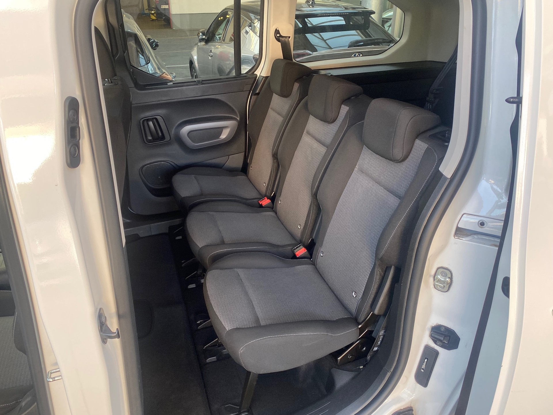 TOYOTA Proace City Verso 1.2 Trend Long Automatik-image-7