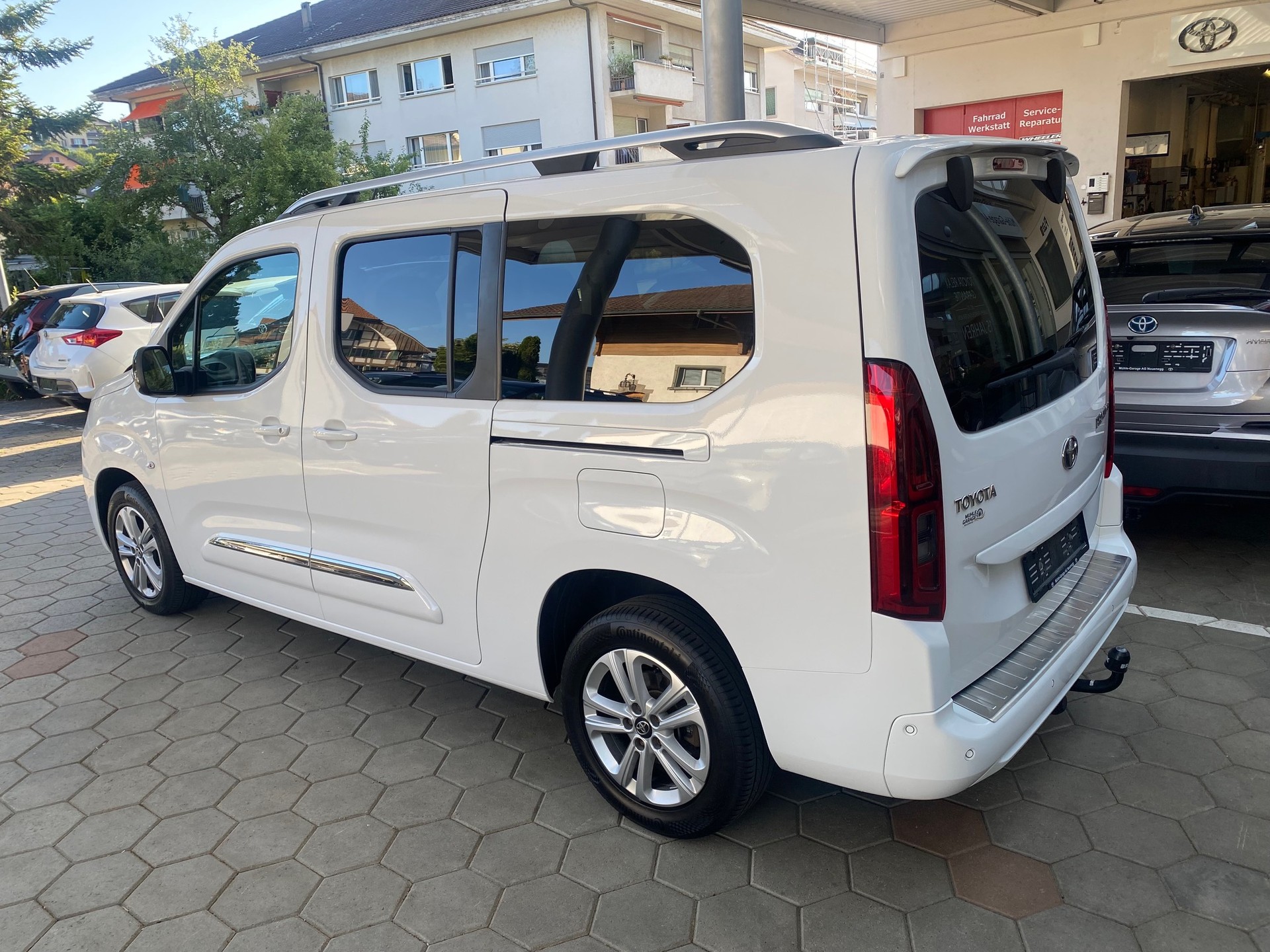 TOYOTA Proace City Verso 1.2 Trend Long Automatik-image-3