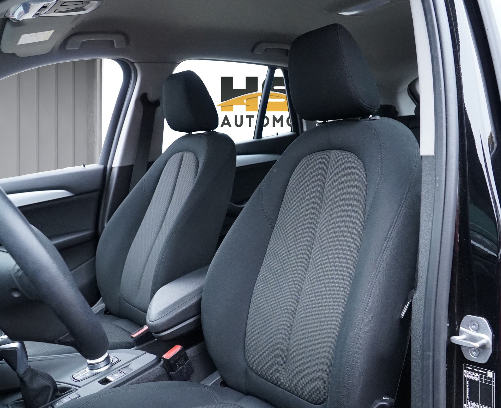 BMW X1 xDrive 25e Steptronic *CH Fahrzeug*-image-10