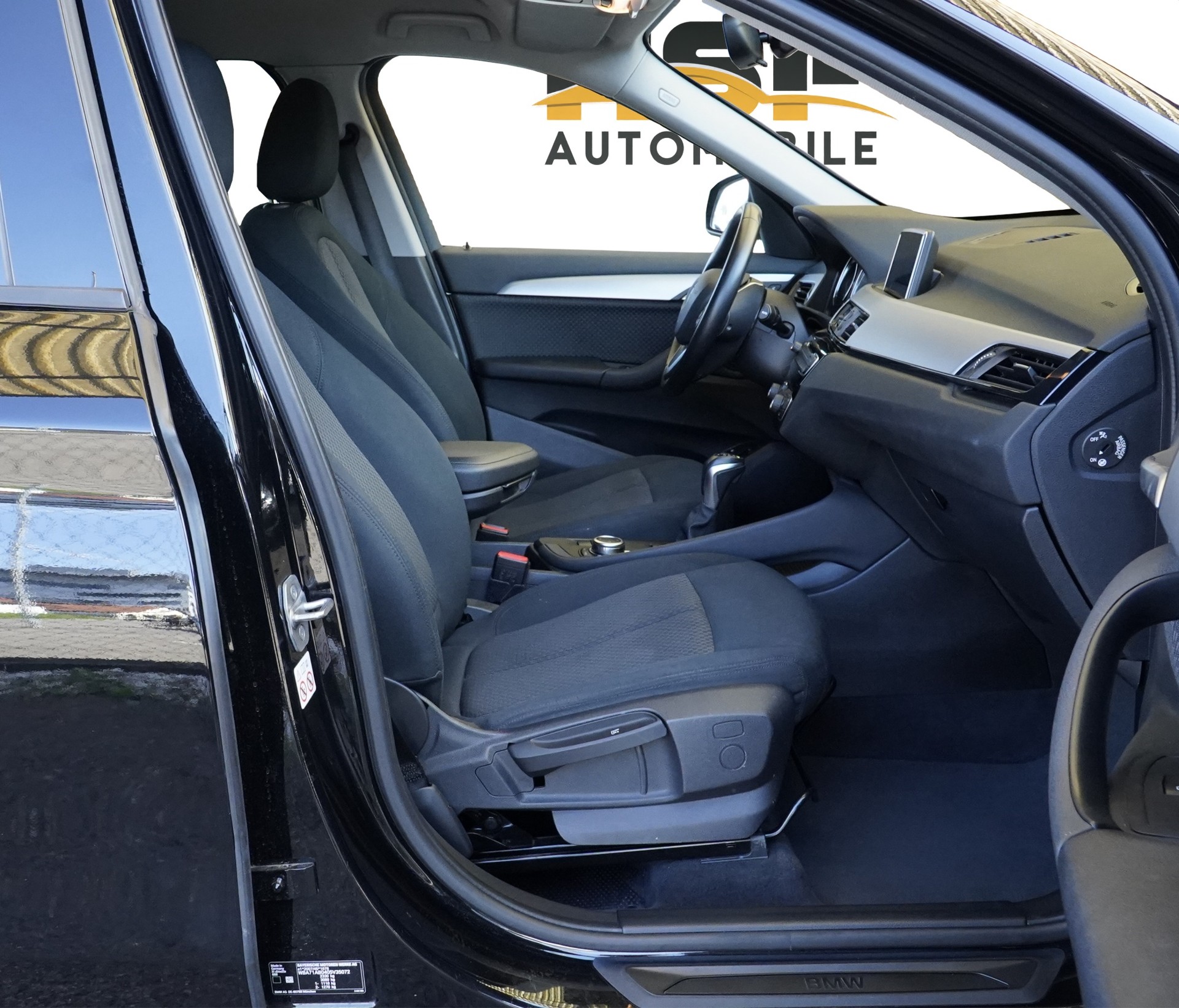BMW X1 xDrive 25e Steptronic *CH Fahrzeug*-image-12