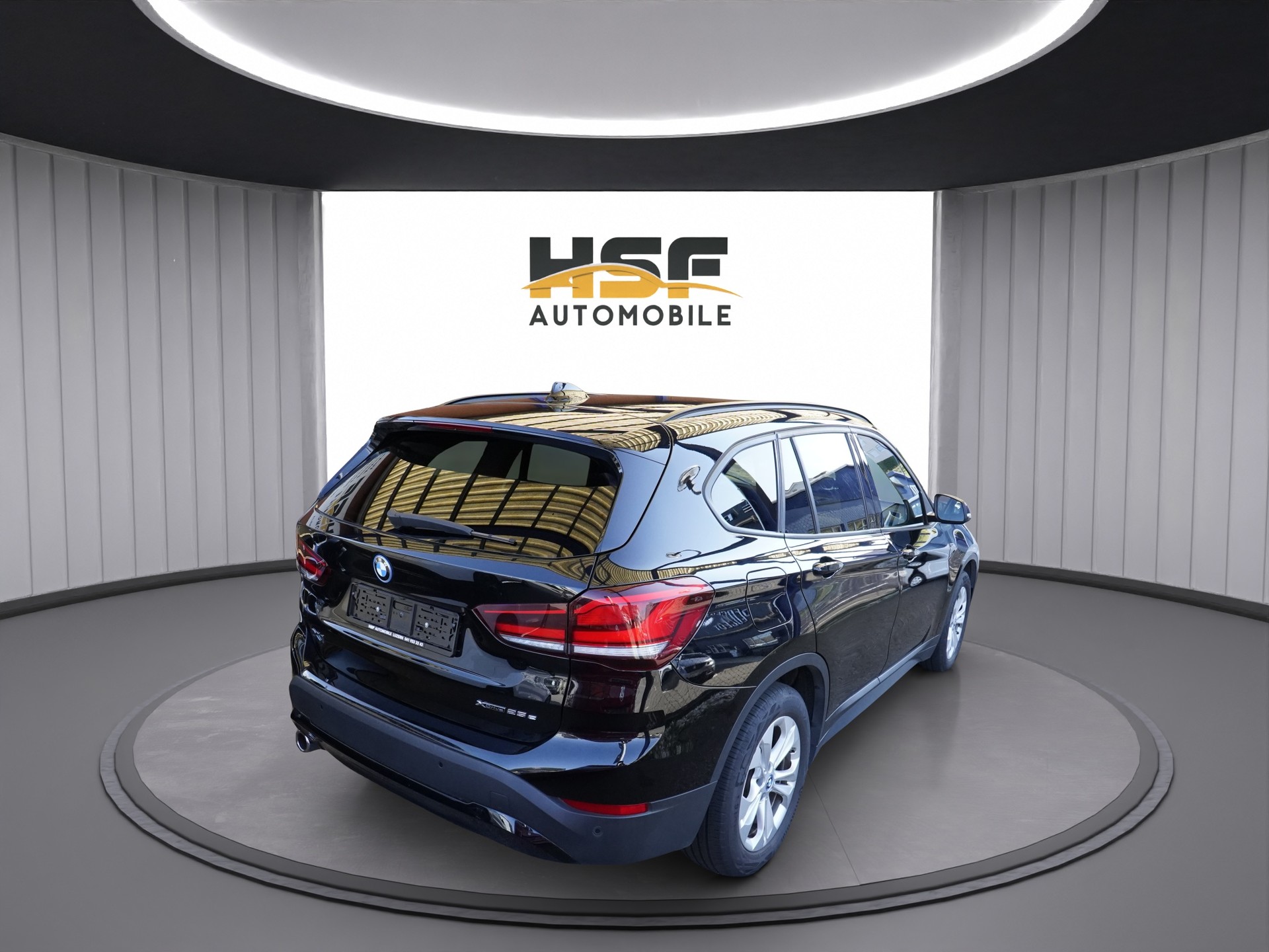BMW X1 xDrive 25e Steptronic *CH Fahrzeug*-image-2