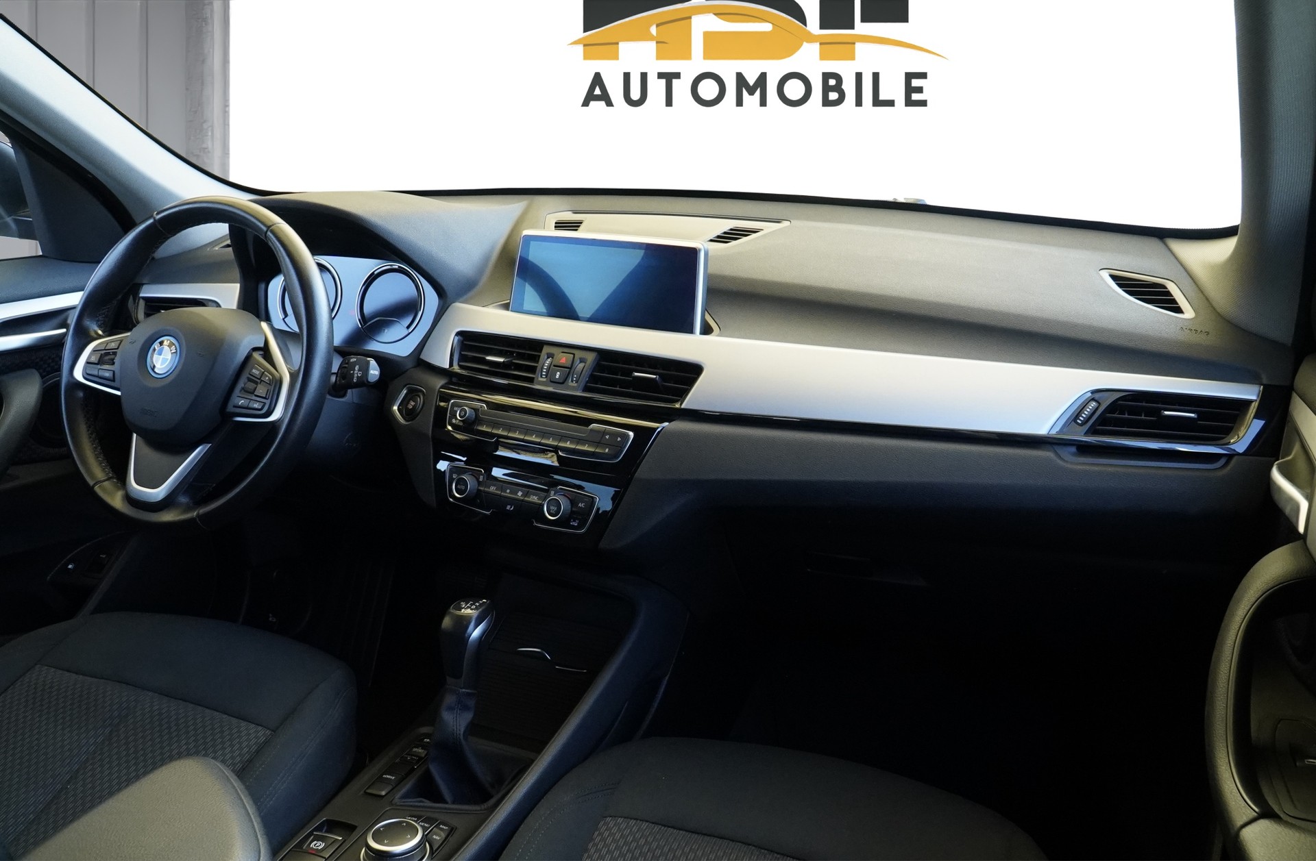 BMW X1 xDrive 25e Steptronic *CH Fahrzeug*-image-11