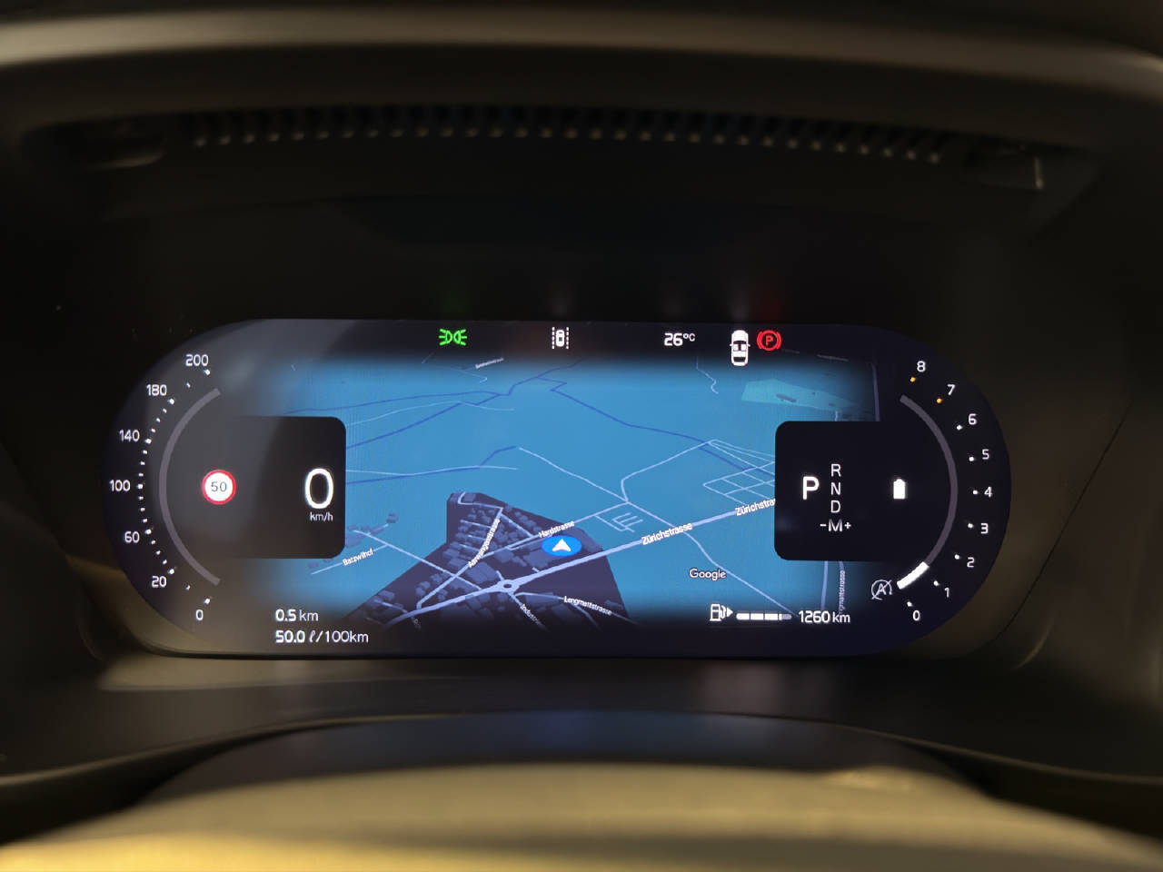 VOLVO XC40 2.0 B3 MH Plus Dark-image-7